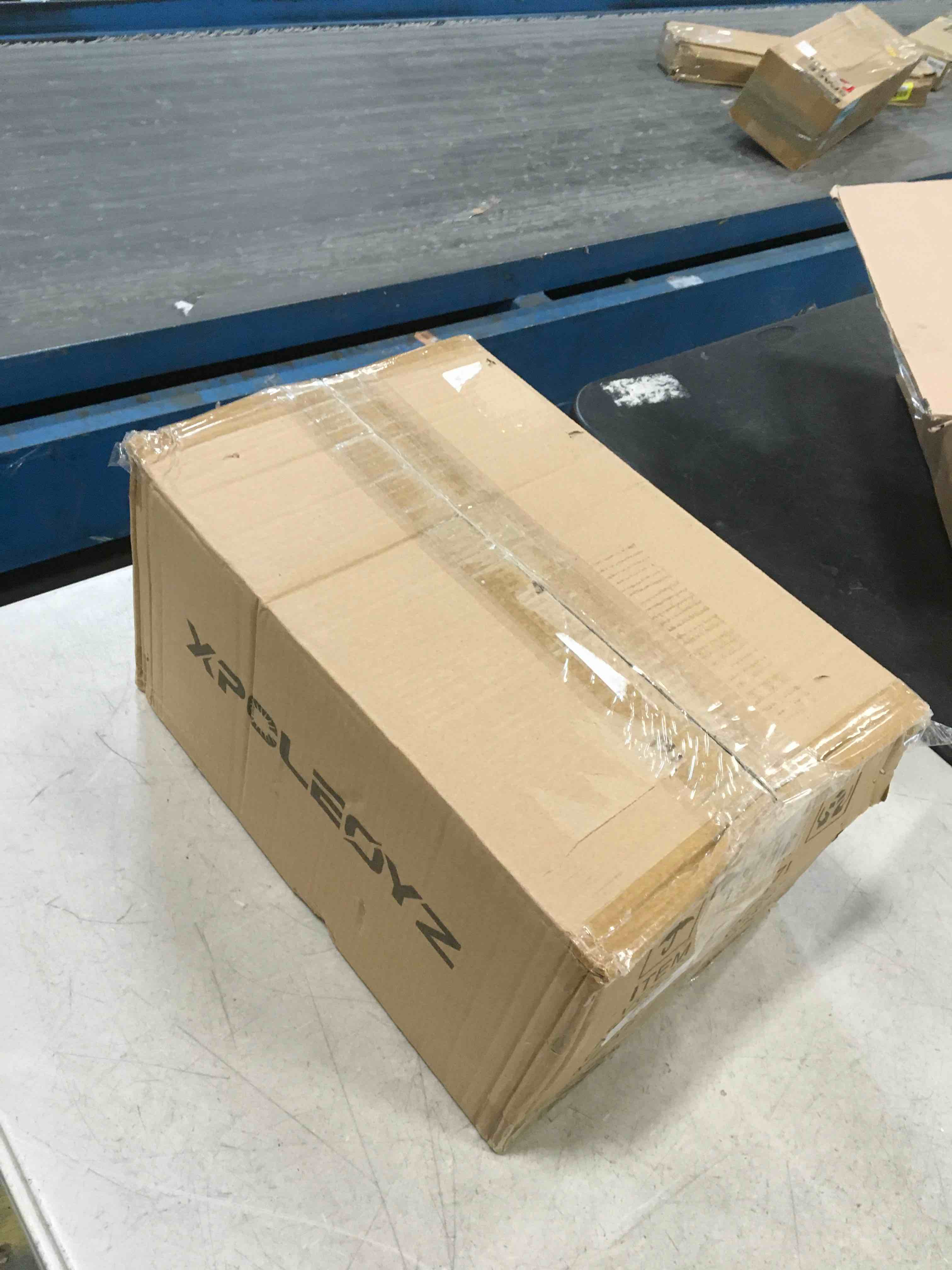 https://s3.amazonaws.com/lotting-images-prod/bidfta/BLU5918461_1709654603999.jpeg