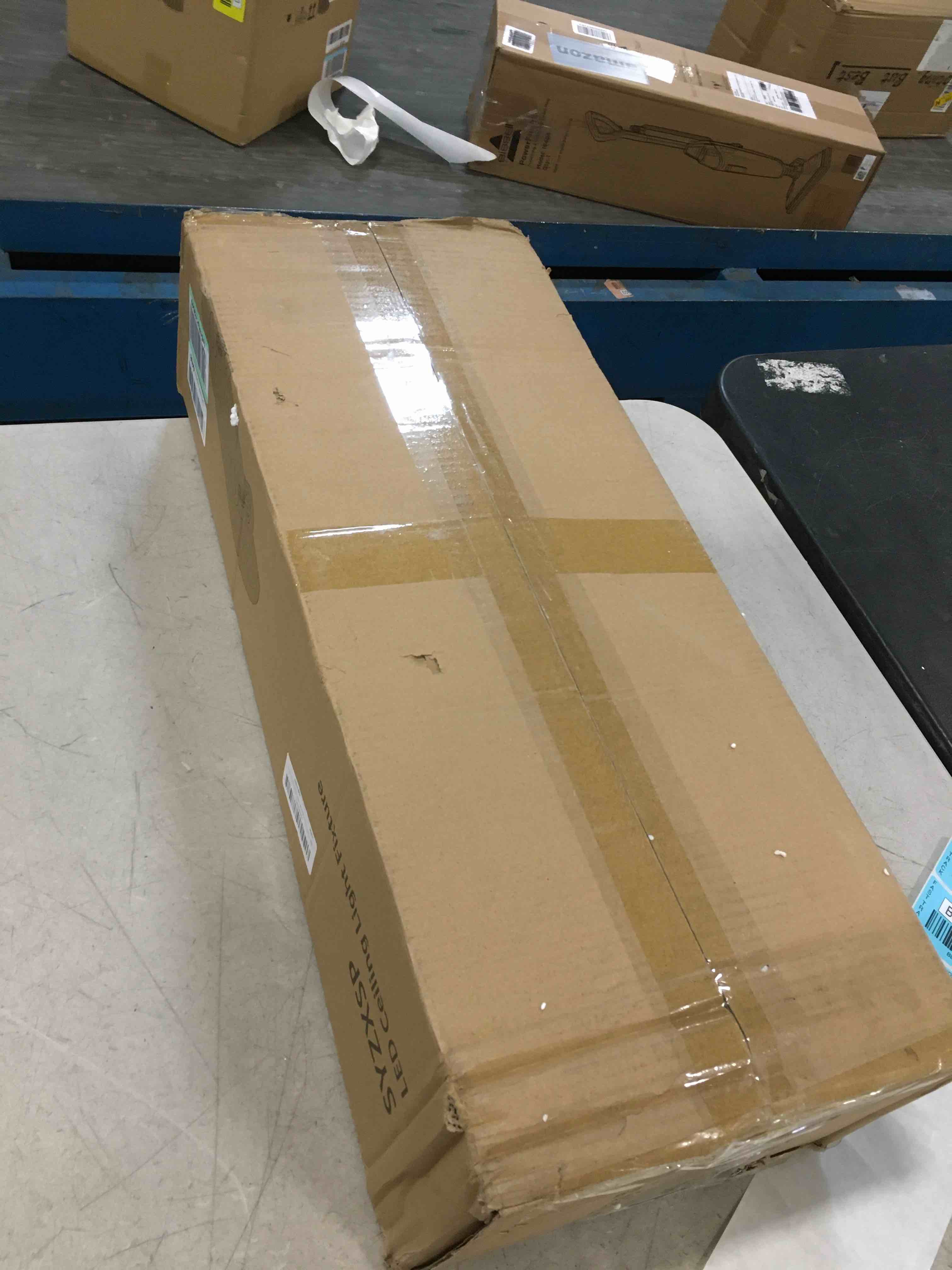 https://s3.amazonaws.com/lotting-images-prod/bidfta/BLU5918478_1709656424823.jpeg