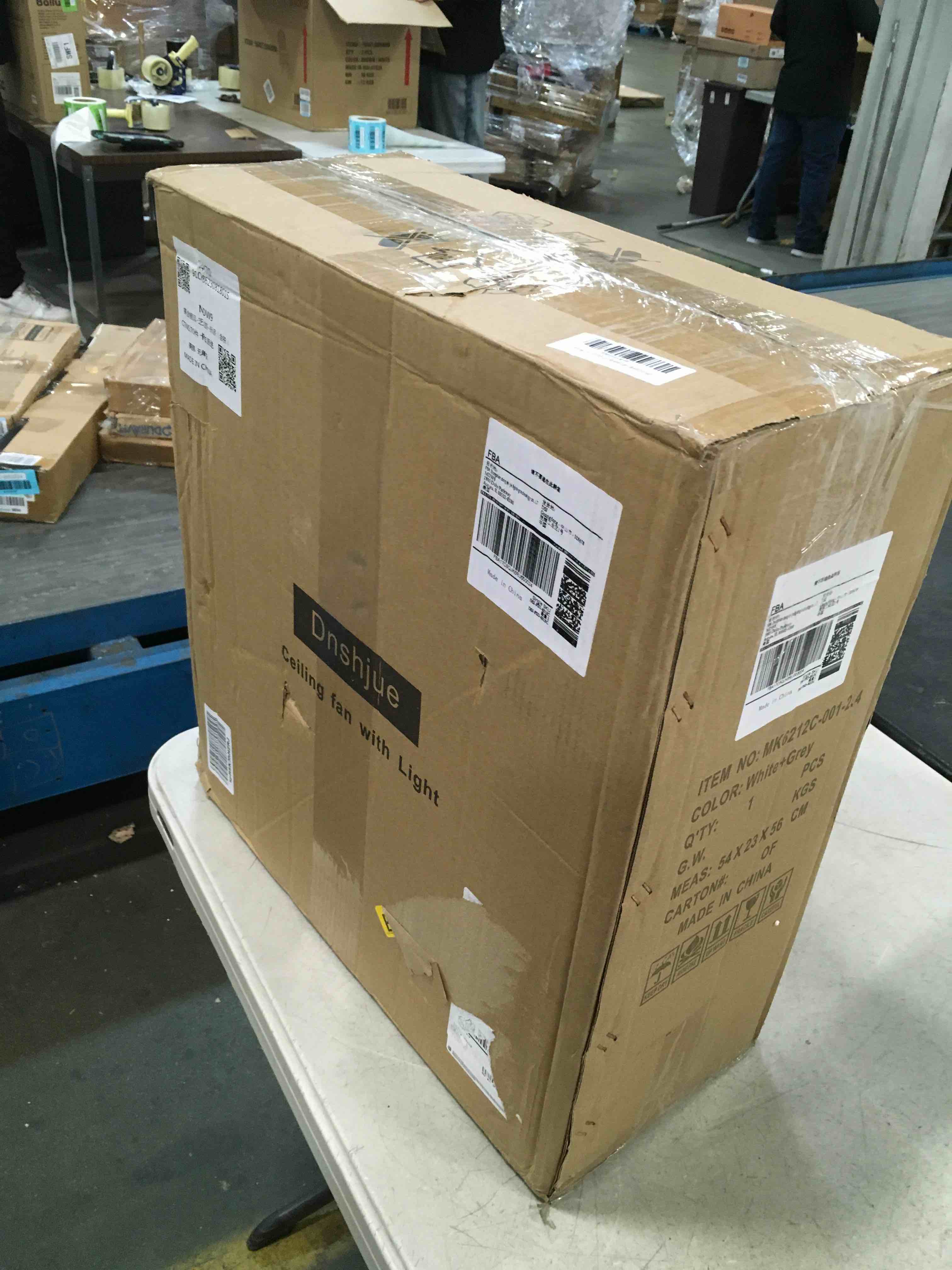 https://s3.amazonaws.com/lotting-images-prod/bidfta/BLU5918514_1709660182793.jpeg