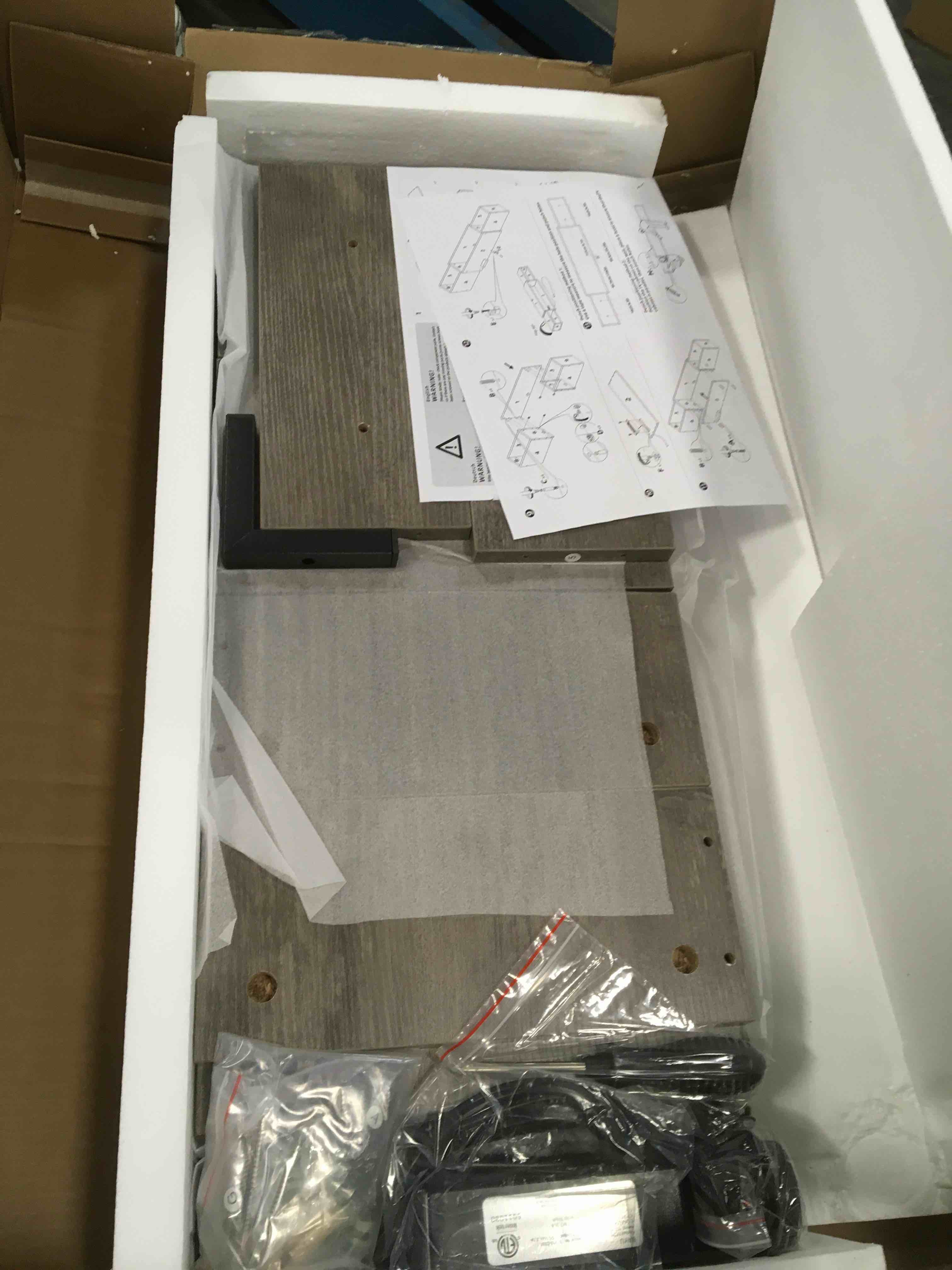https://s3.amazonaws.com/lotting-images-prod/bidfta/BLU5918632_1709731953009.jpeg