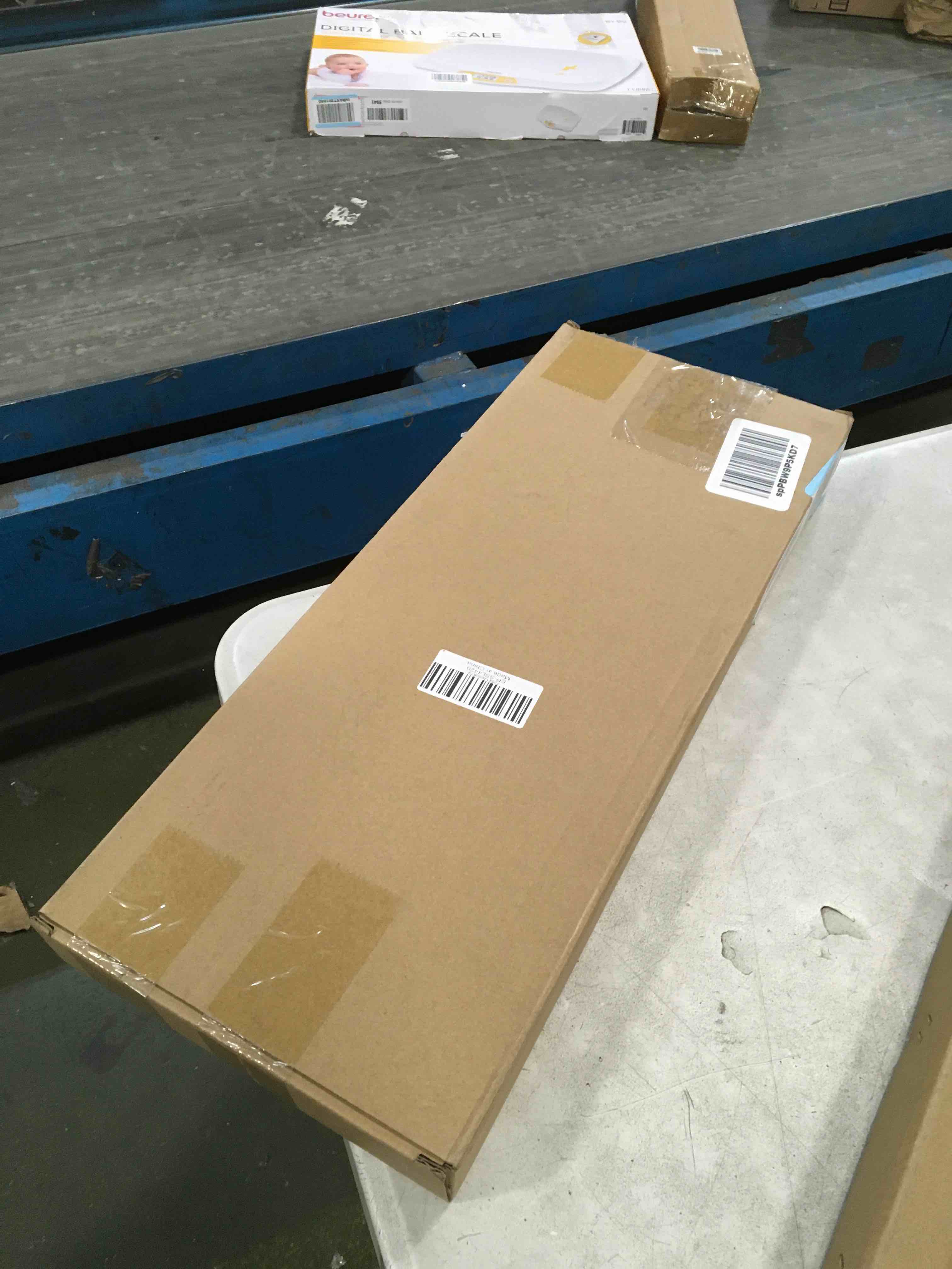 https://s3.amazonaws.com/lotting-images-prod/bidfta/BLU5918883_1709819950553.jpeg