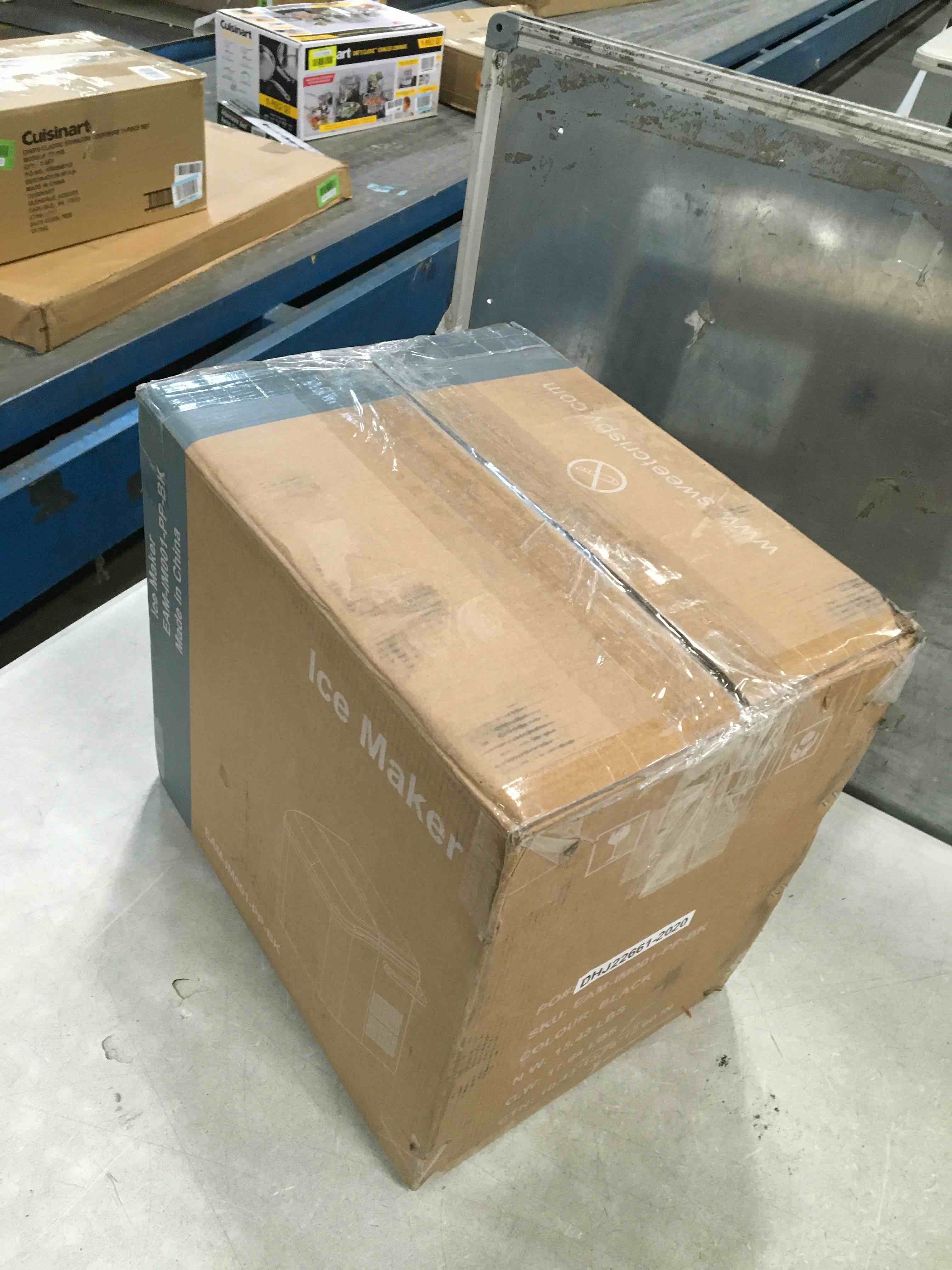 https://s3.amazonaws.com/lotting-images-prod/bidfta/BLU5918910_1709822205121.jpeg