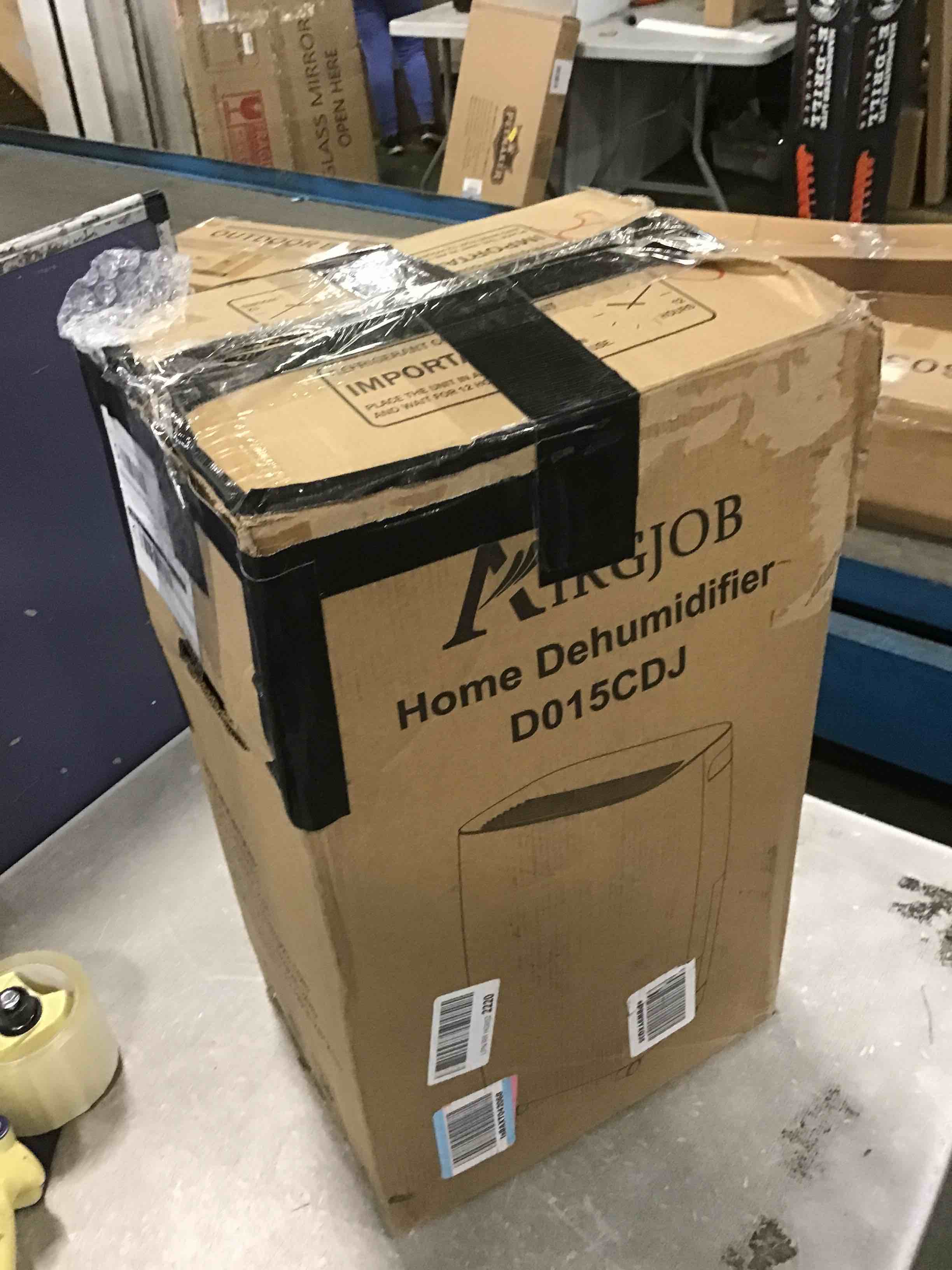 https://s3.amazonaws.com/lotting-images-prod/bidfta/BLU5919223_1709926954037.jpeg