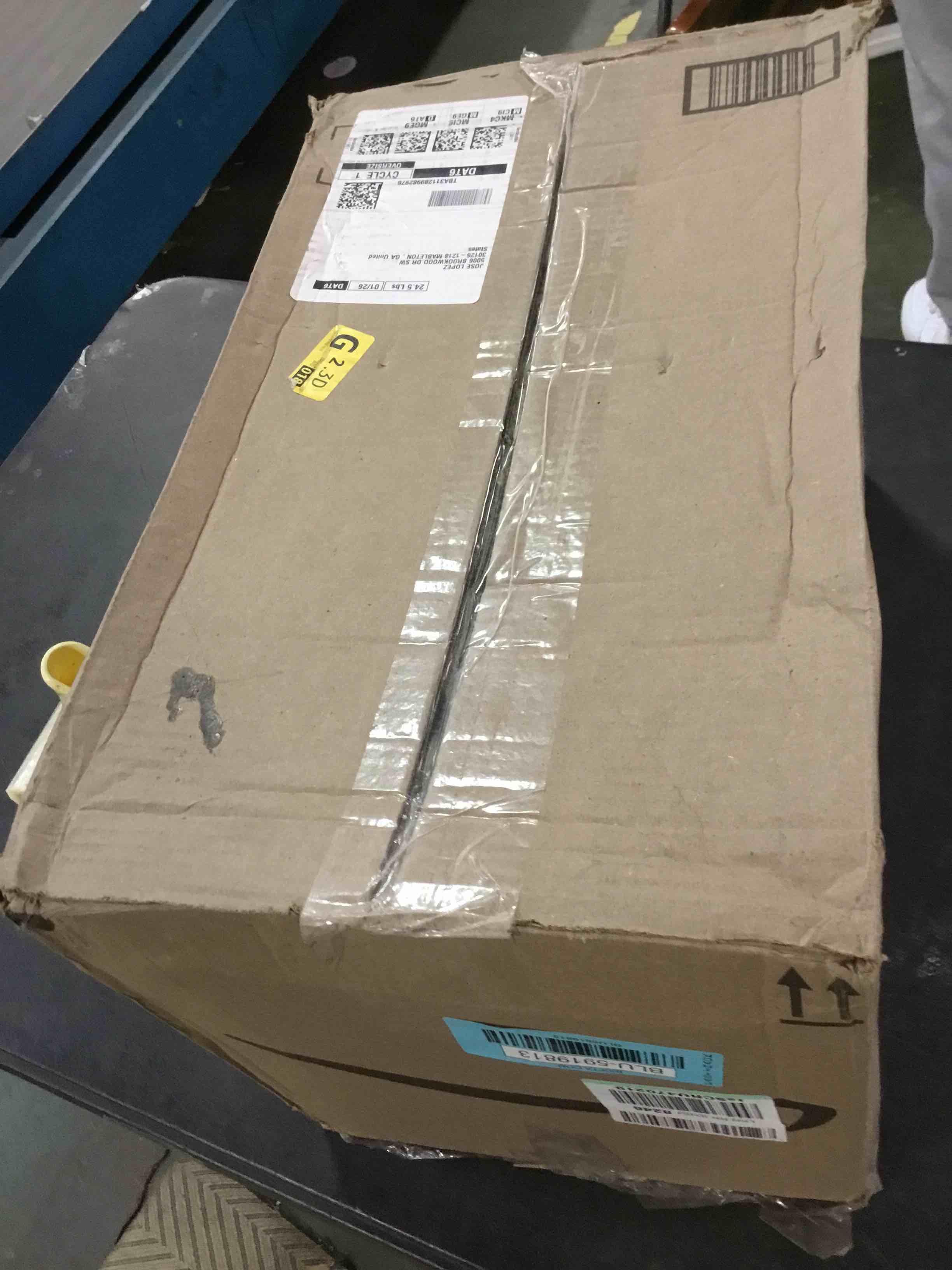 https://s3.amazonaws.com/lotting-images-prod/bidfta/BLU5919813_1709736727186.jpeg