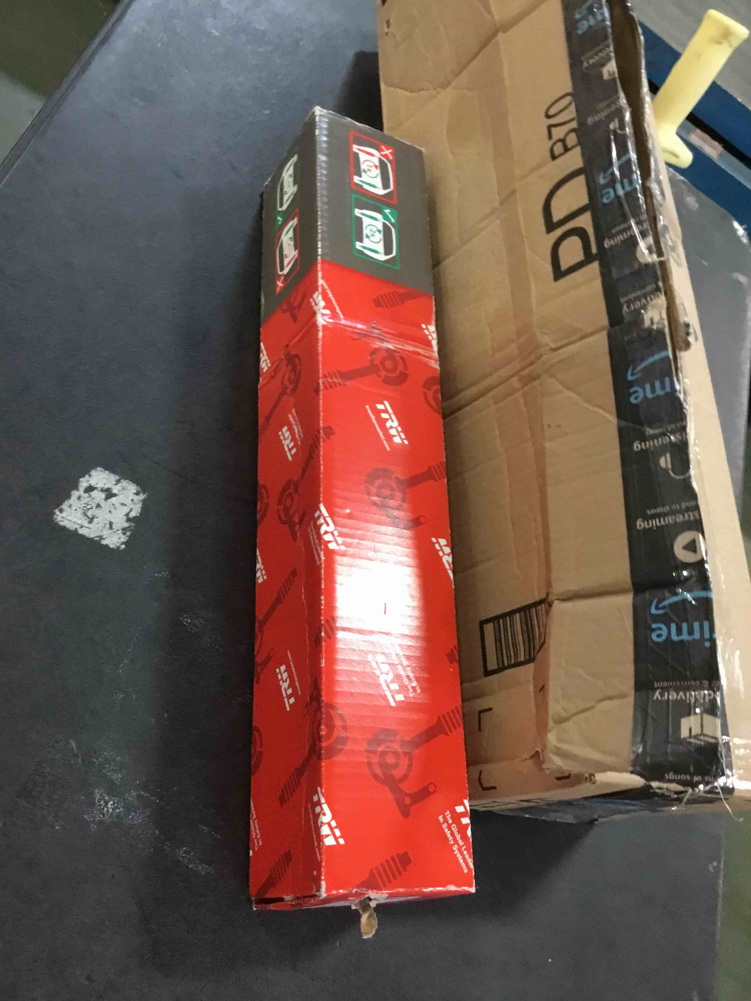 https://s3.amazonaws.com/lotting-images-prod/bidfta/BLU5919876_1709743771438.jpeg