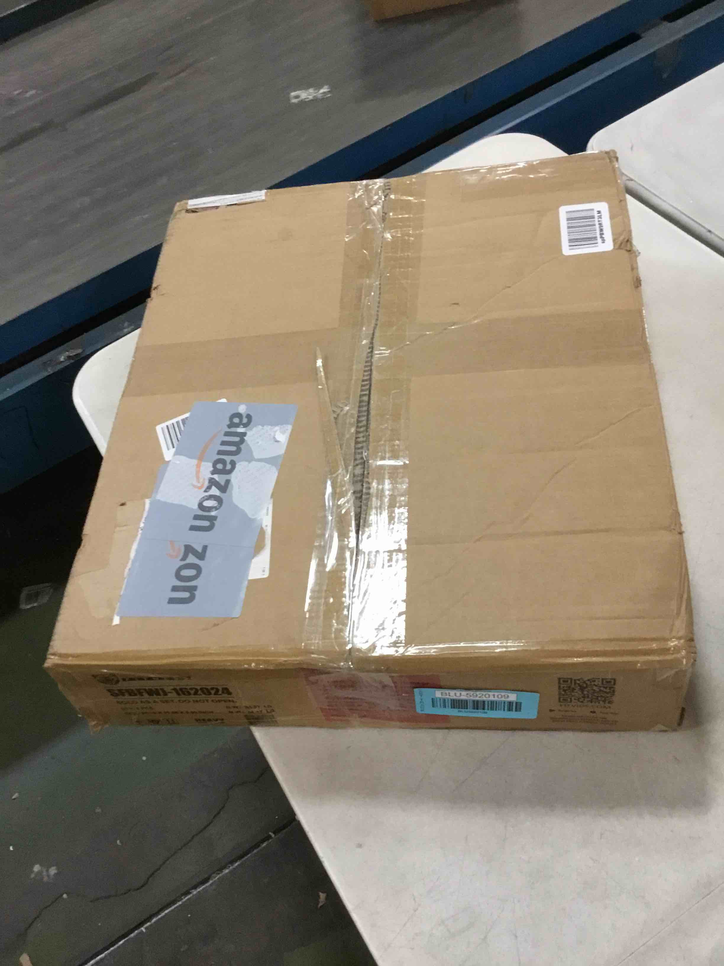 https://s3.amazonaws.com/lotting-images-prod/bidfta/BLU5920109_1709826668576.jpeg