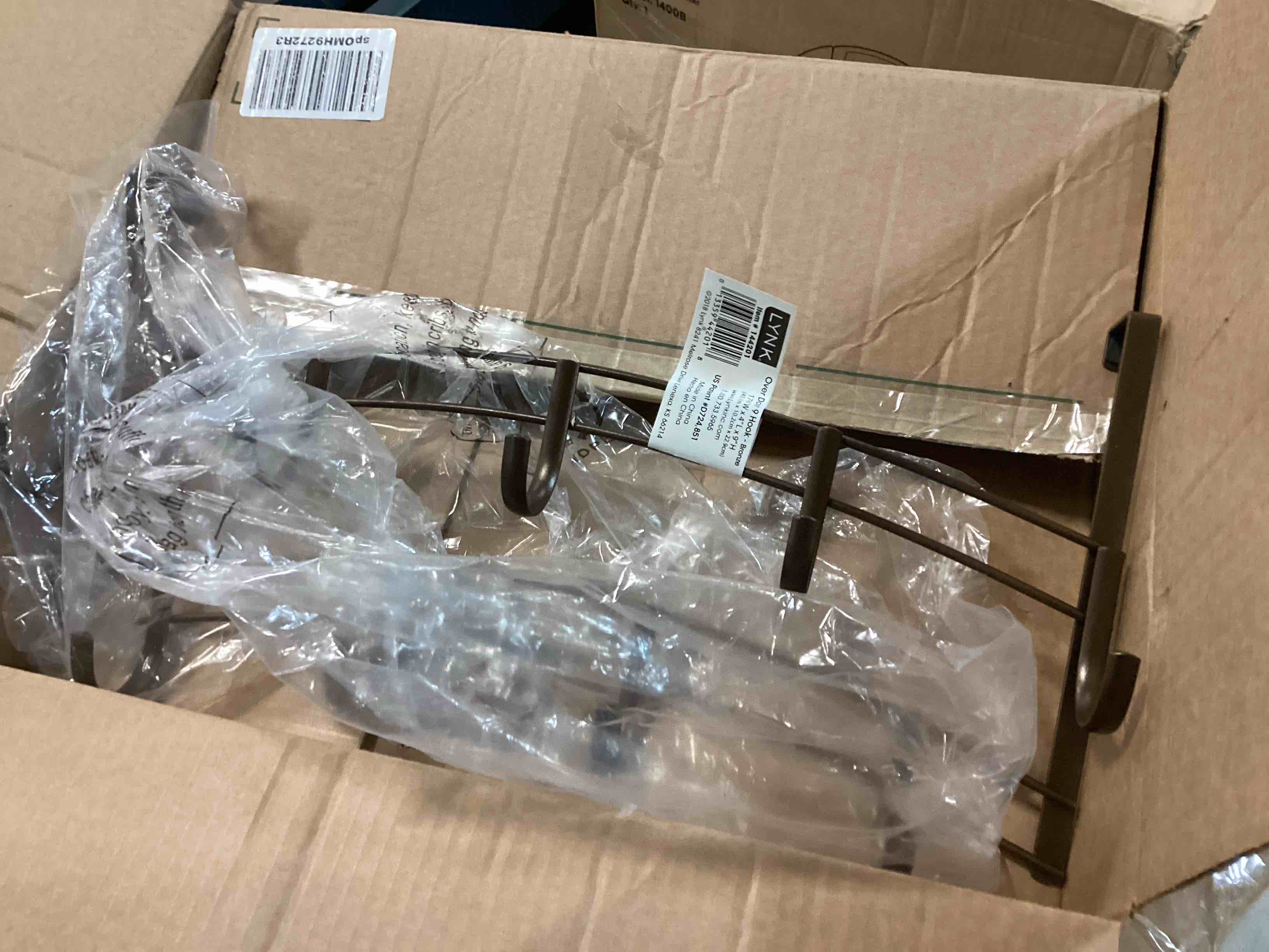 https://s3.amazonaws.com/lotting-images-prod/bidfta/BLU5923062_1709927802867.jpeg
