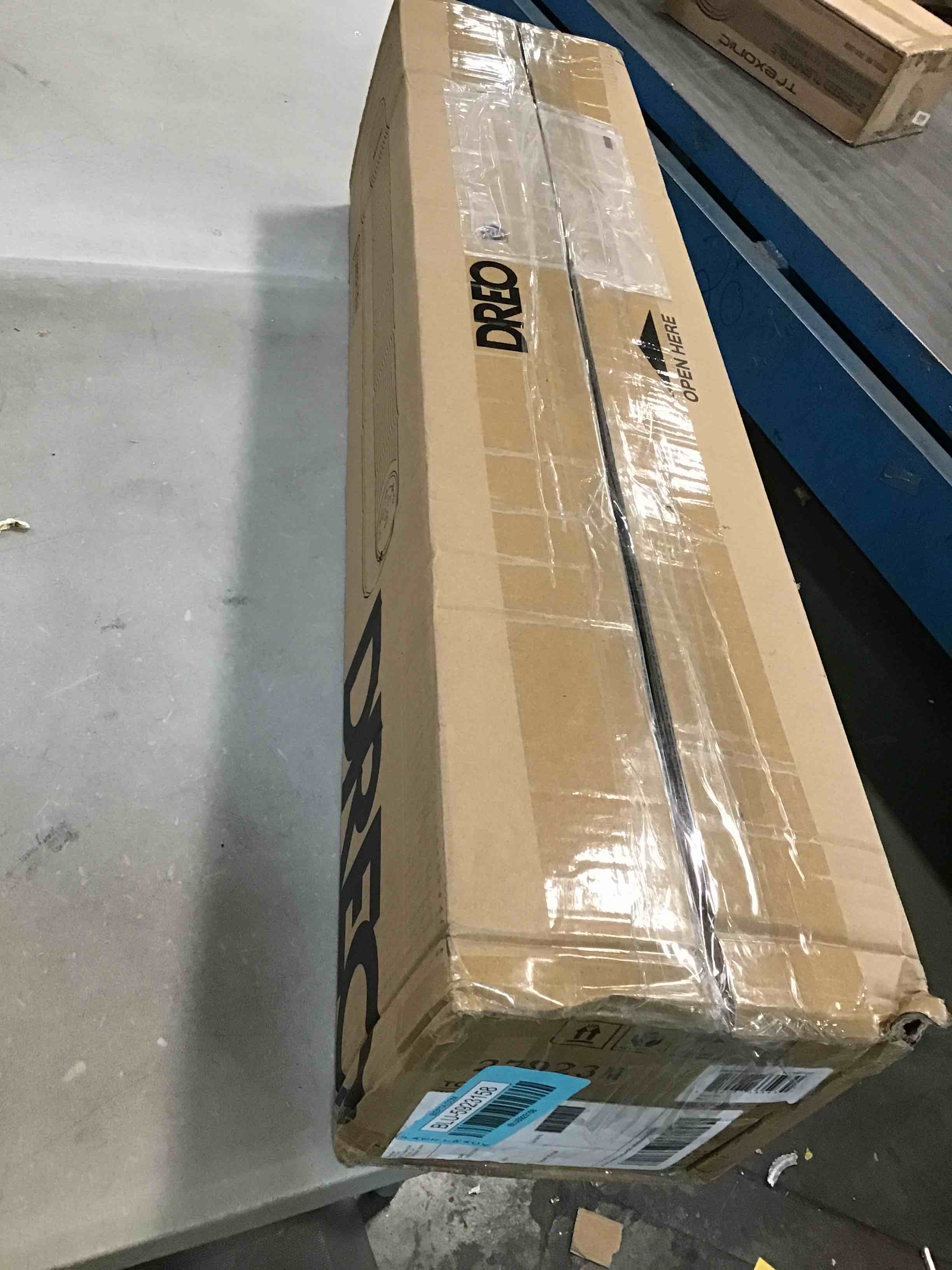 https://s3.amazonaws.com/lotting-images-prod/bidfta/BLU5923158_1710272353070.jpeg