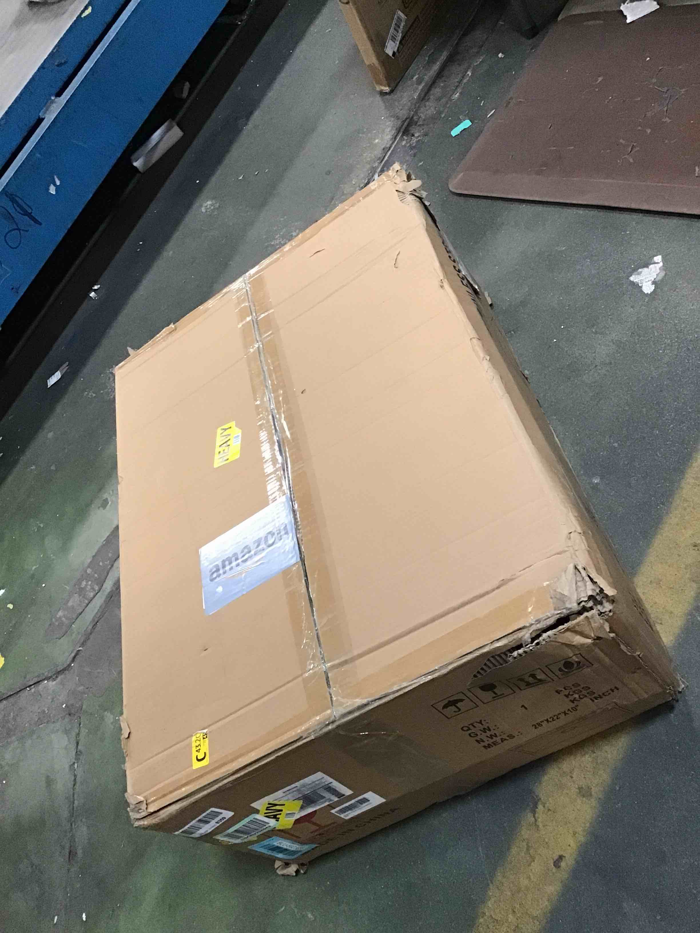 https://s3.amazonaws.com/lotting-images-prod/bidfta/BLU5923239_1710336658216.jpeg