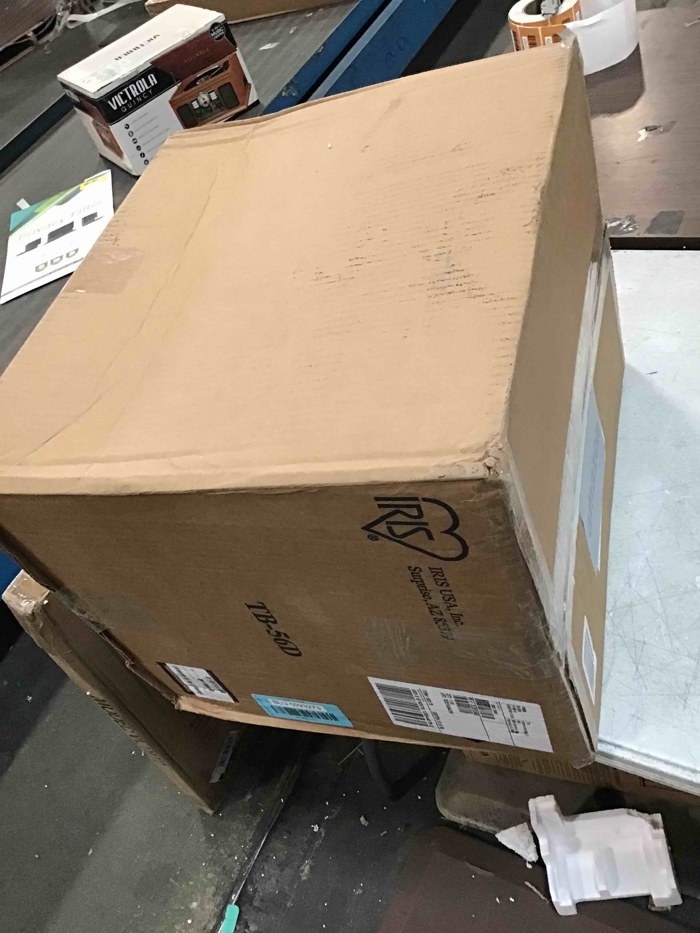 https://s3.amazonaws.com/lotting-images-prod/bidfta/BLU5923273_1710342119399.jpeg