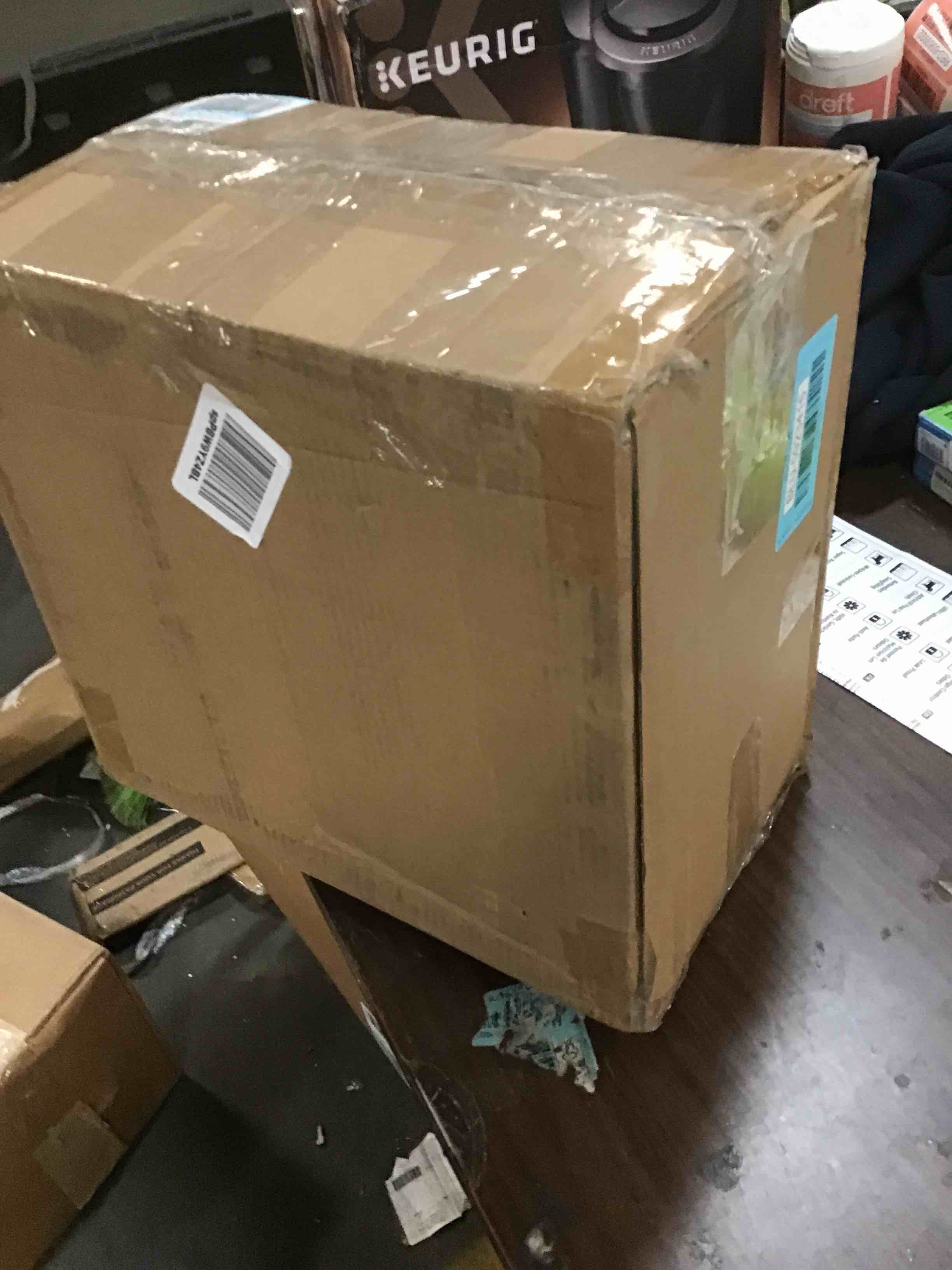 https://s3.amazonaws.com/lotting-images-prod/bidfta/BLU5923415_1710945207586.jpeg