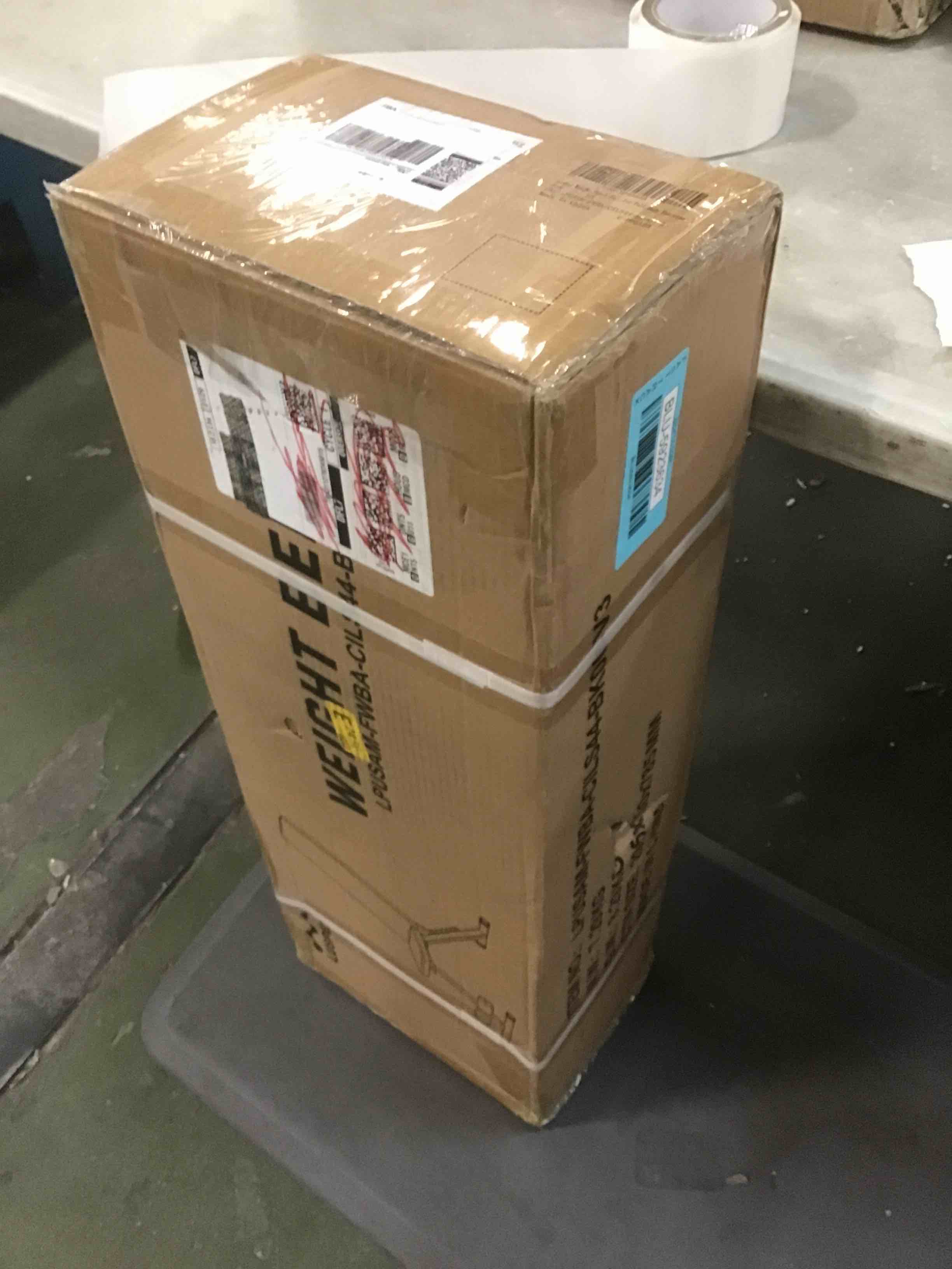 https://s3.amazonaws.com/lotting-images-prod/bidfta/BLU5923634_1711032579904.jpeg
