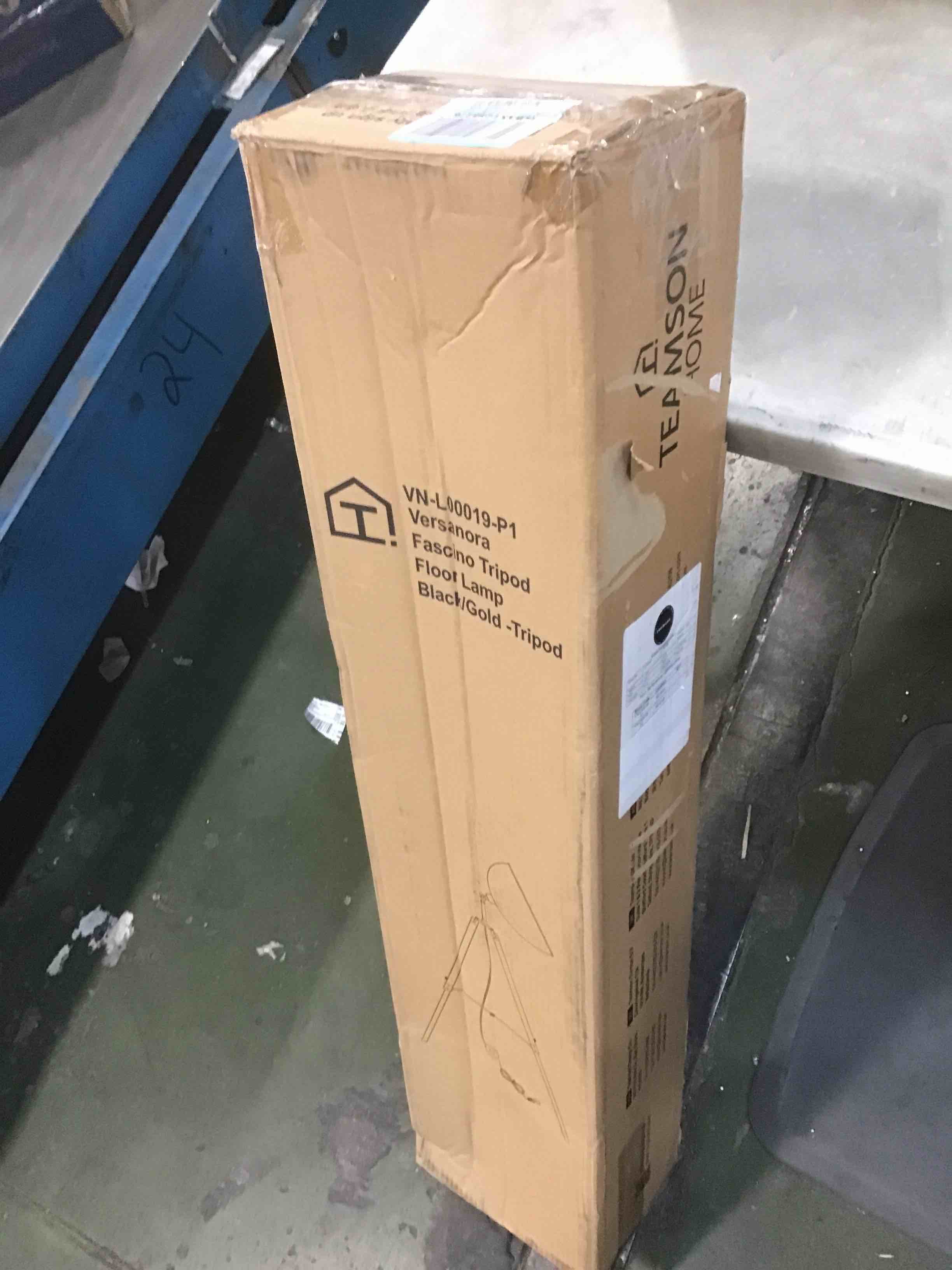 https://s3.amazonaws.com/lotting-images-prod/bidfta/BLU5923642_1711033901488.jpeg