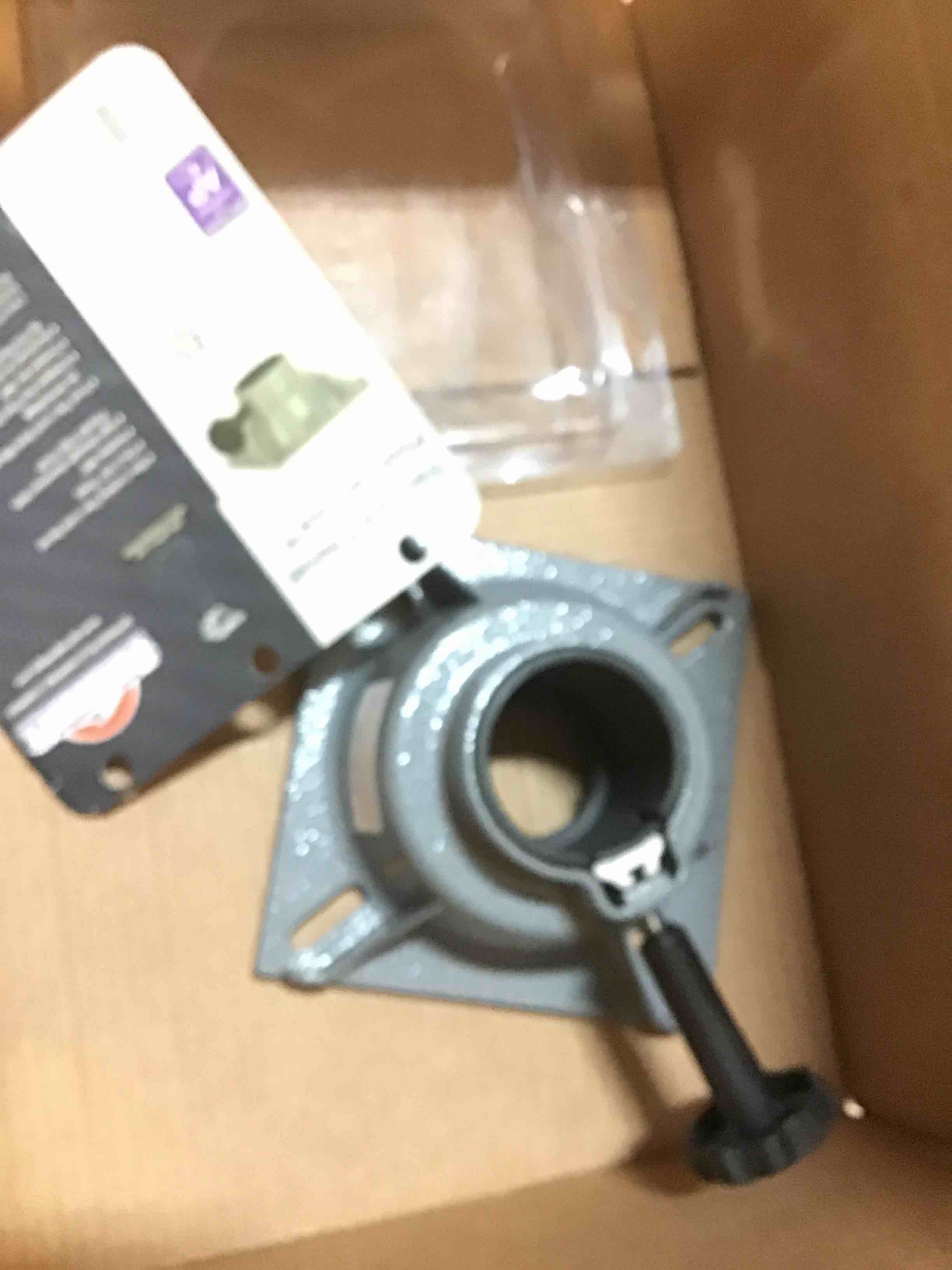 https://s3.amazonaws.com/lotting-images-prod/bidfta/BLU5923880_1711120688569.jpeg