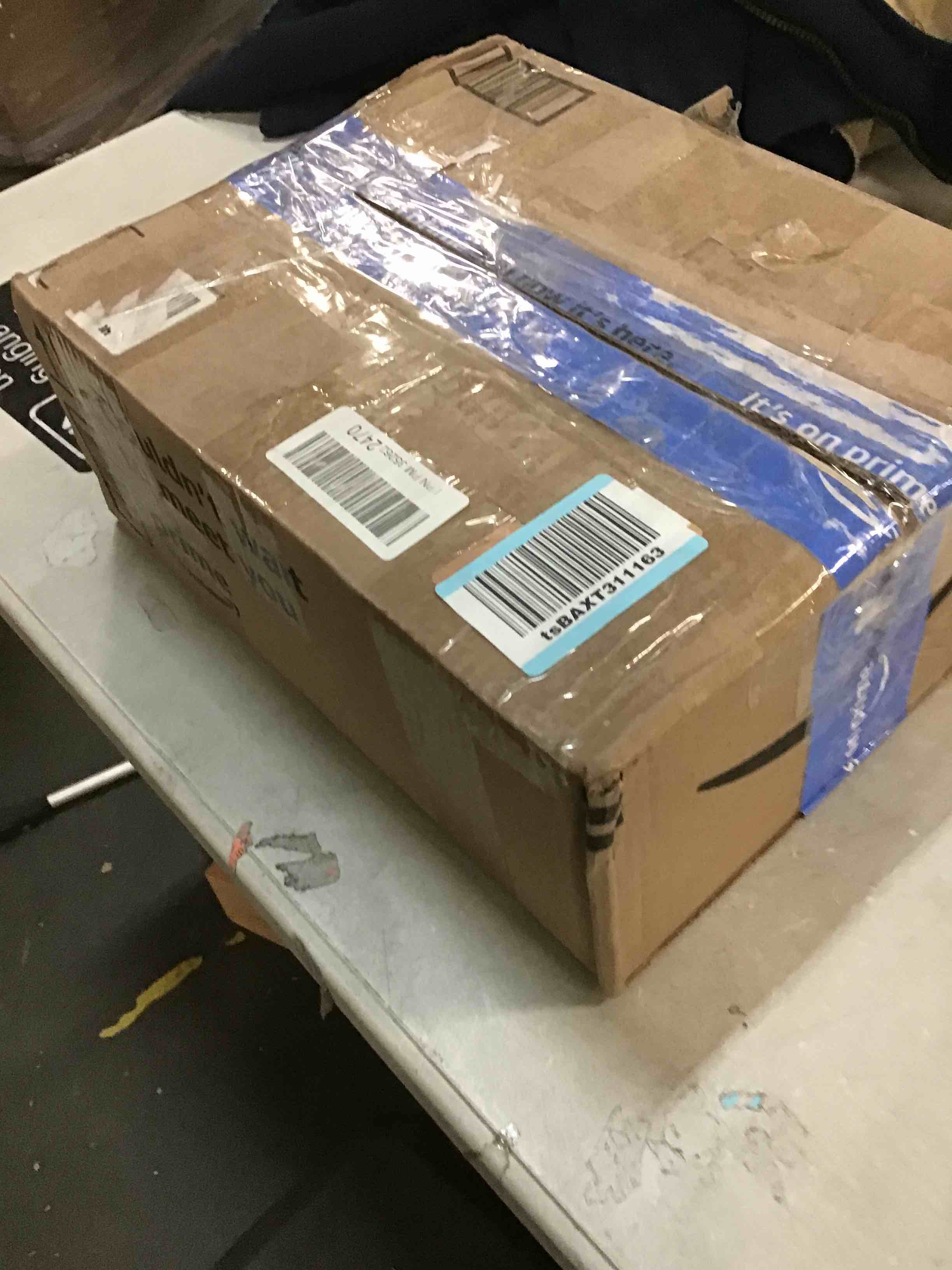 https://s3.amazonaws.com/lotting-images-prod/bidfta/BLU5923882_1711120984185.jpeg