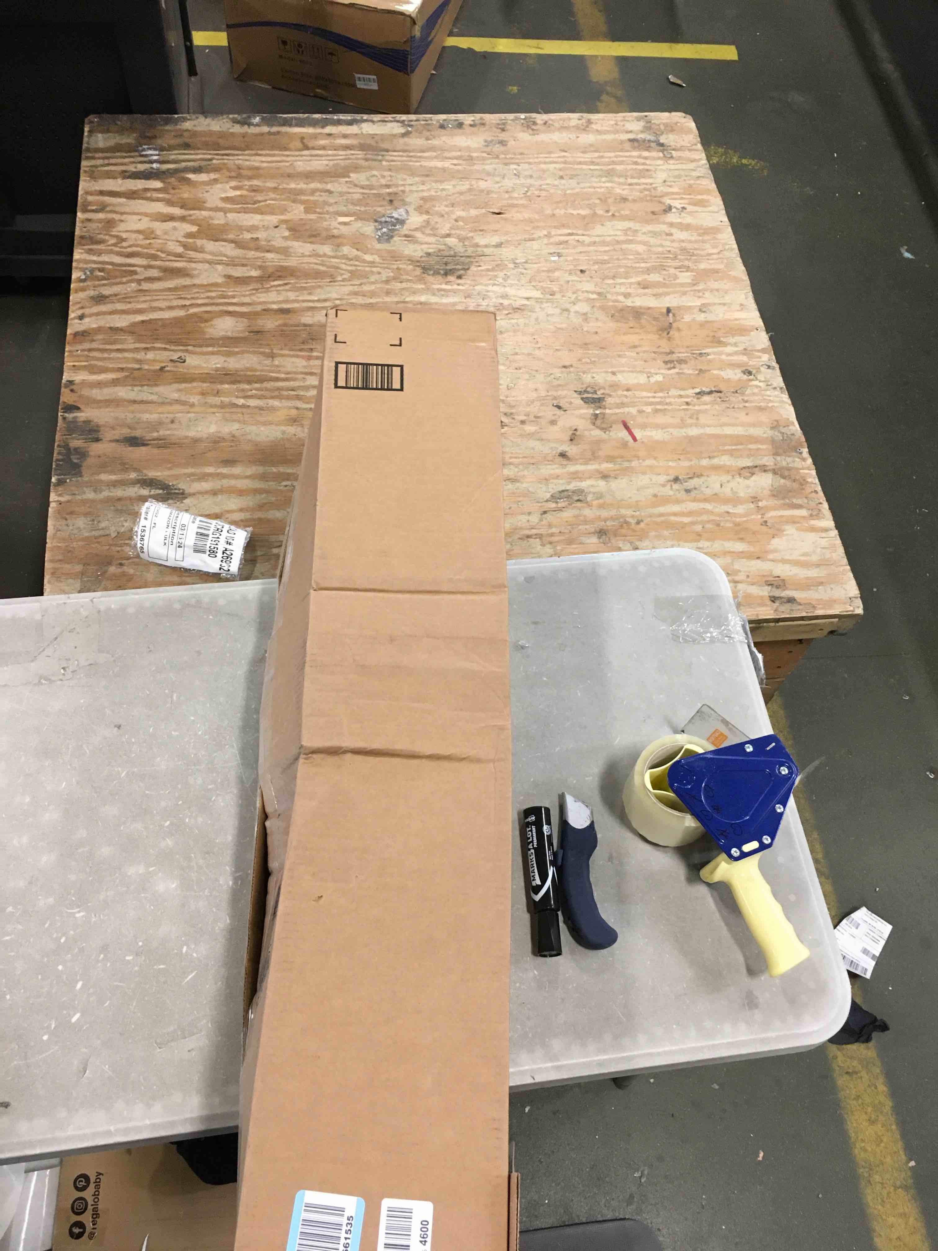 https://s3.amazonaws.com/lotting-images-prod/bidfta/BLU5924527_1710877662709.jpeg