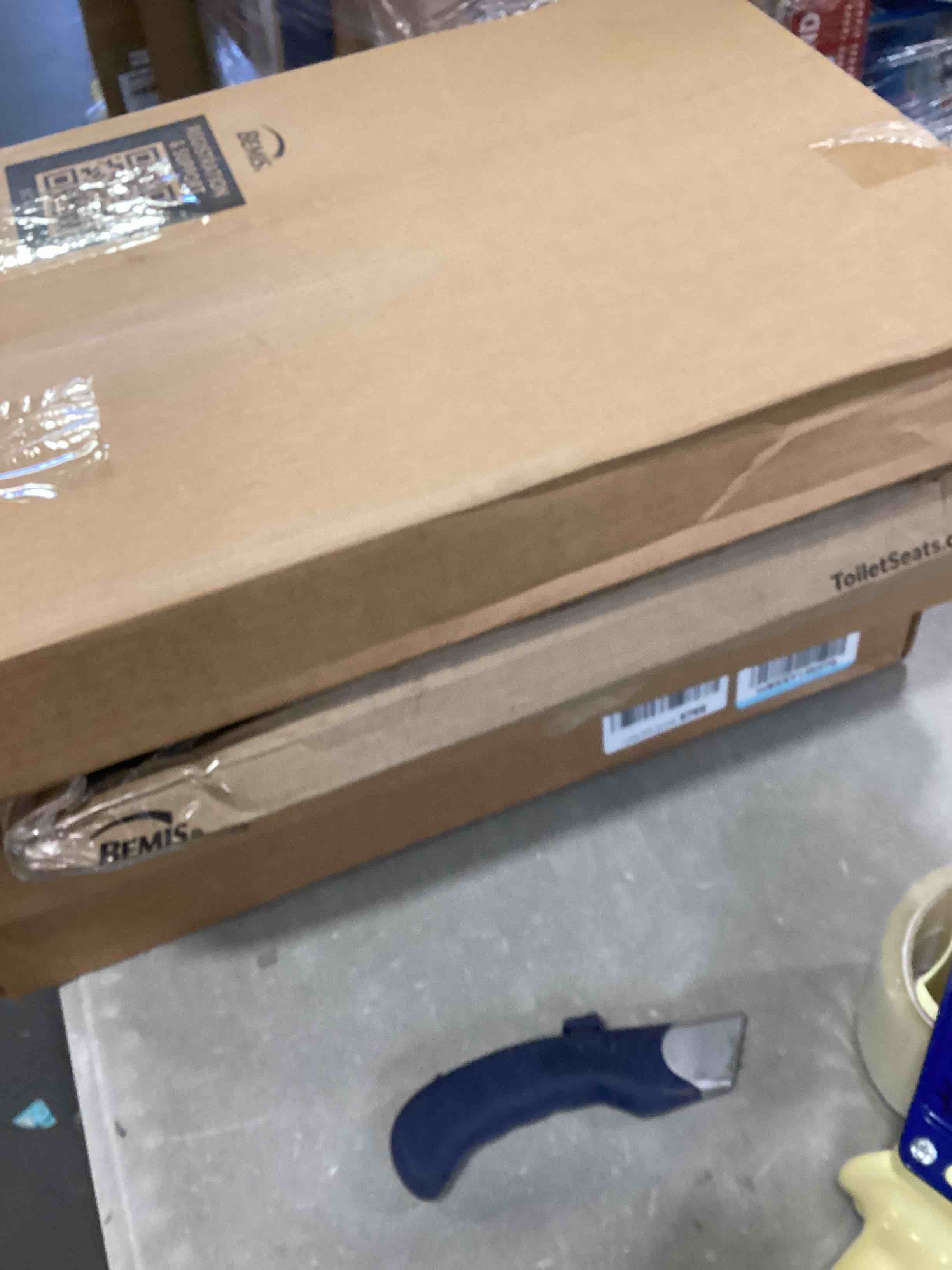 assorted toilet seats 