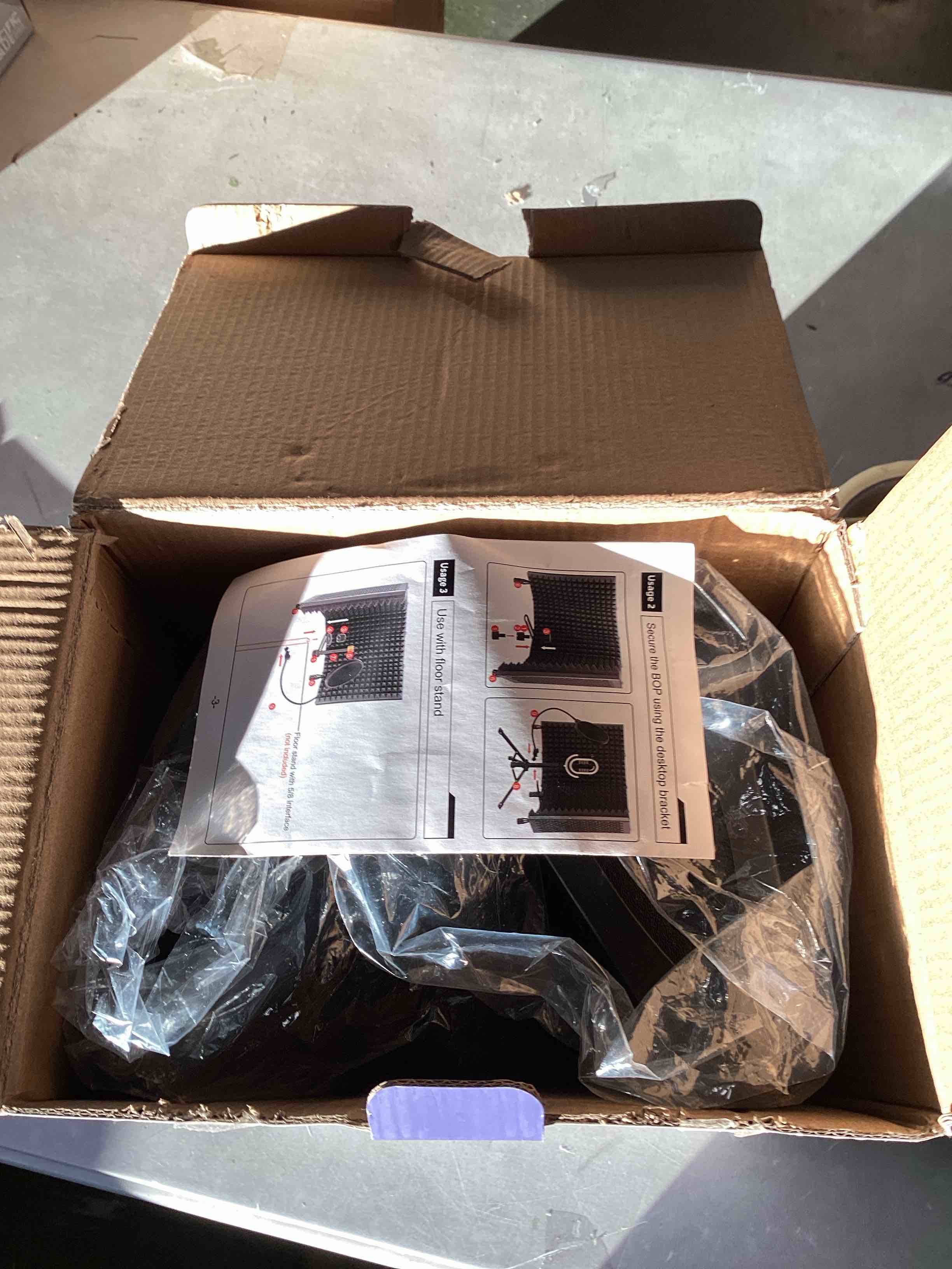 https://s3.amazonaws.com/lotting-images-prod/bidfta/BLU5925238_1711541694457.jpeg
