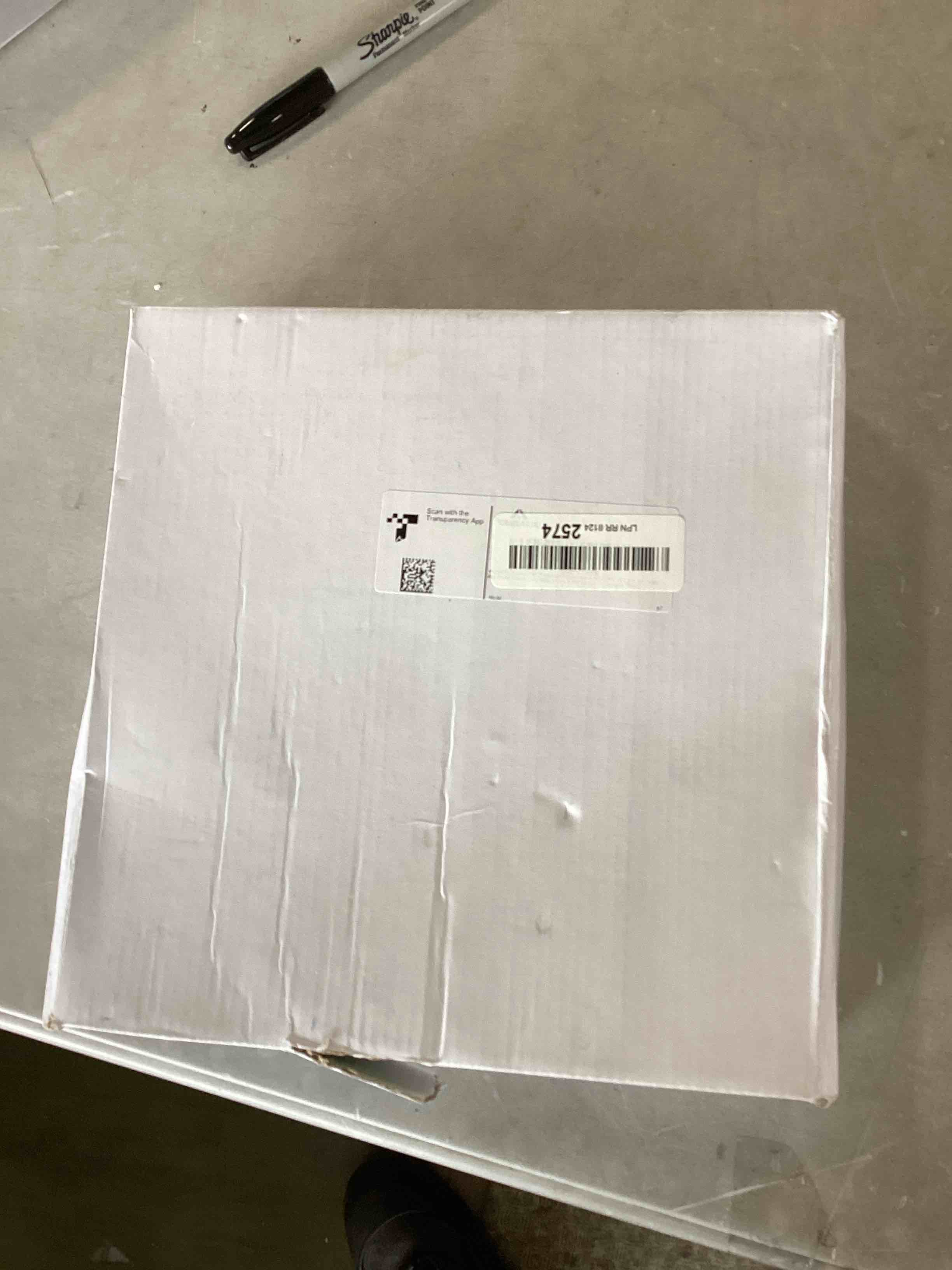 https://s3.amazonaws.com/lotting-images-prod/bidfta/BLU5925336_1711546303350.jpeg