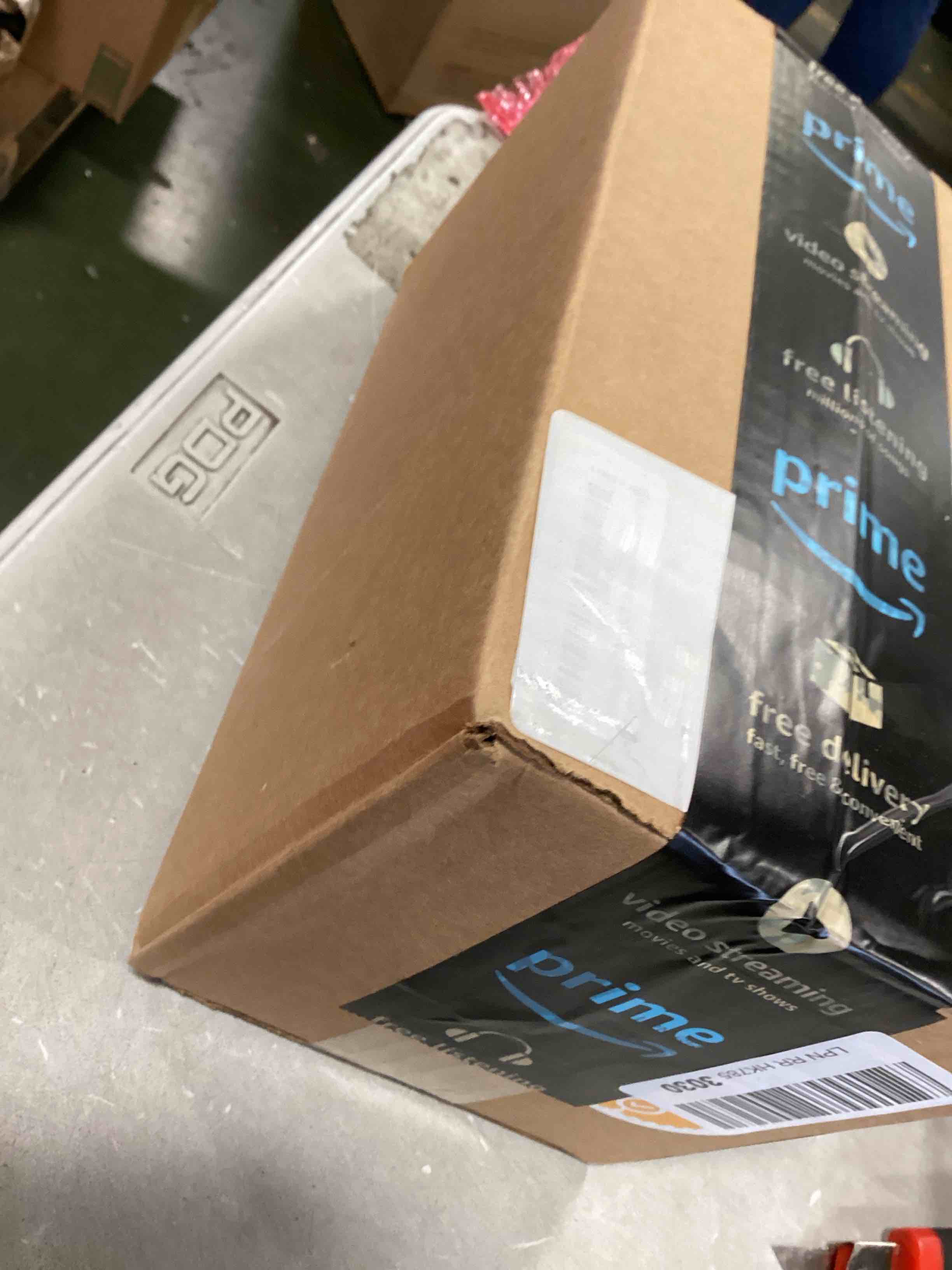 https://s3.amazonaws.com/lotting-images-prod/bidfta/BLU5926300_1710522616872.jpeg