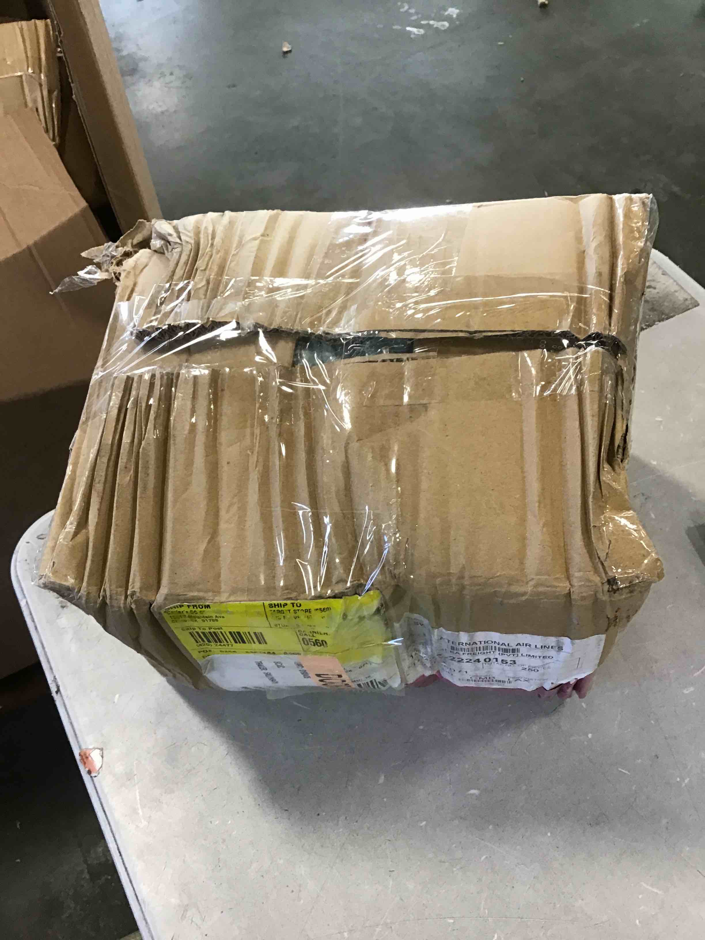 https://s3.amazonaws.com/lotting-images-prod/bidfta/BLU5926545_1710853272992.jpeg