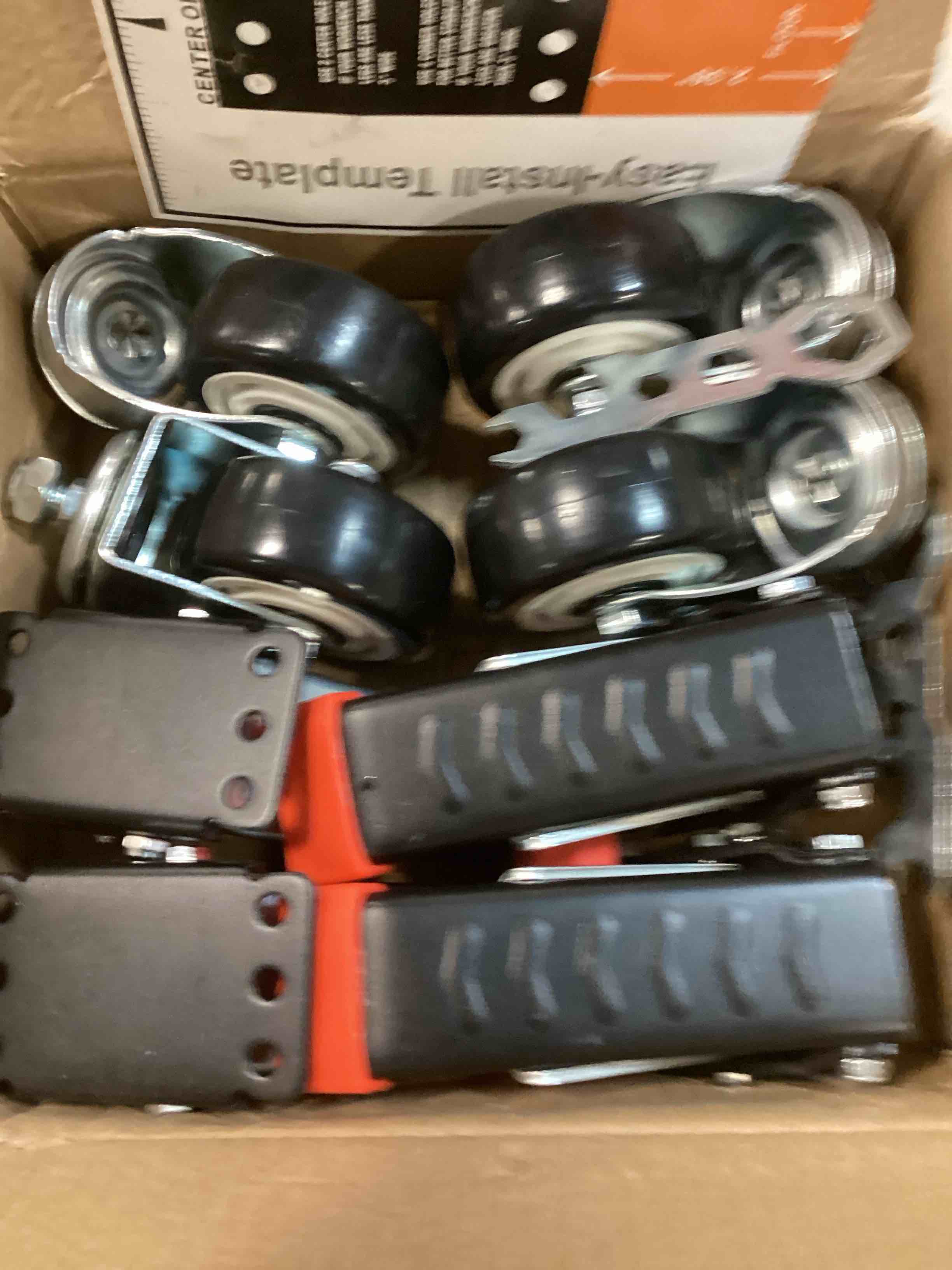 https://s3.amazonaws.com/lotting-images-prod/bidfta/BLU5928539_1709395631587.jpeg
