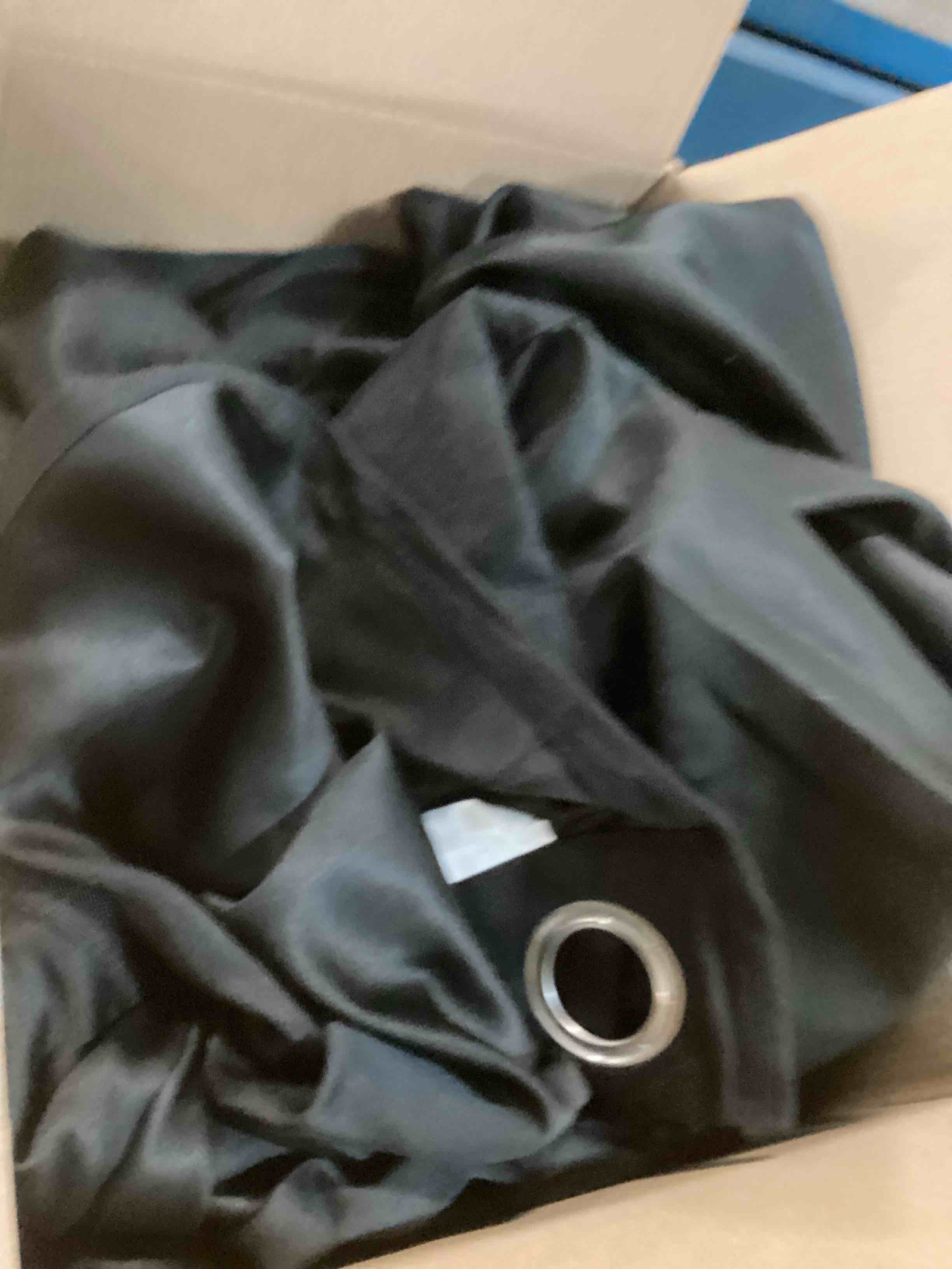 https://s3.amazonaws.com/lotting-images-prod/bidfta/BLU5928564_1709398964364.jpeg