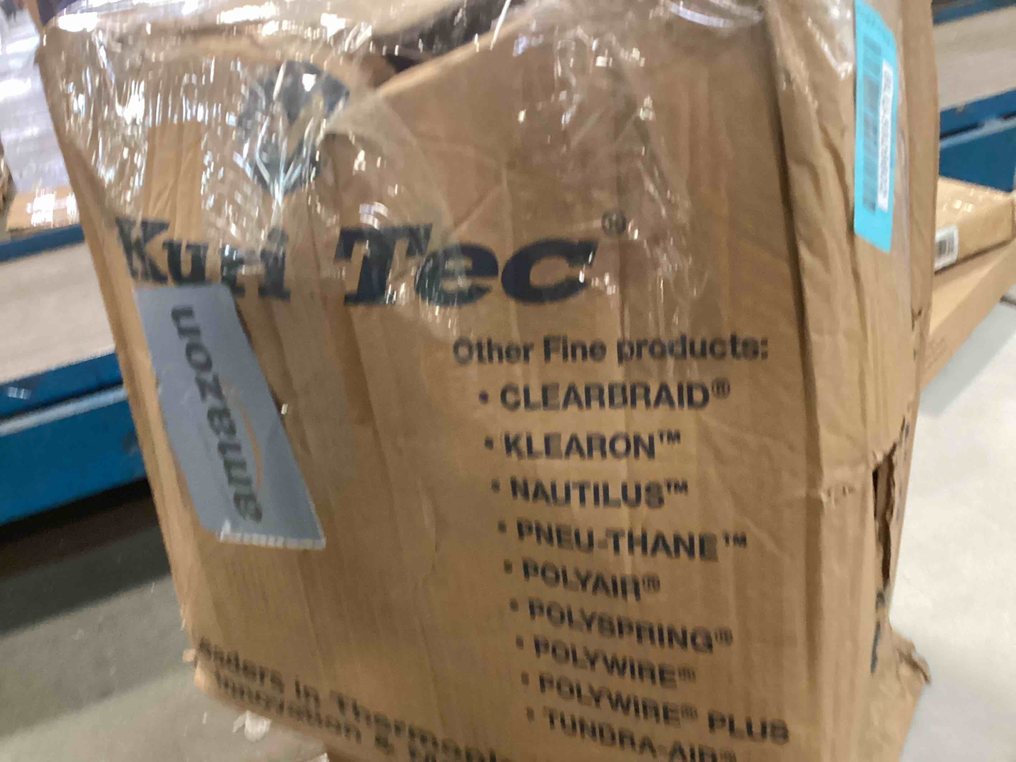 https://s3.amazonaws.com/lotting-images-prod/bidfta/BLU5928602_1709406307377.jpeg