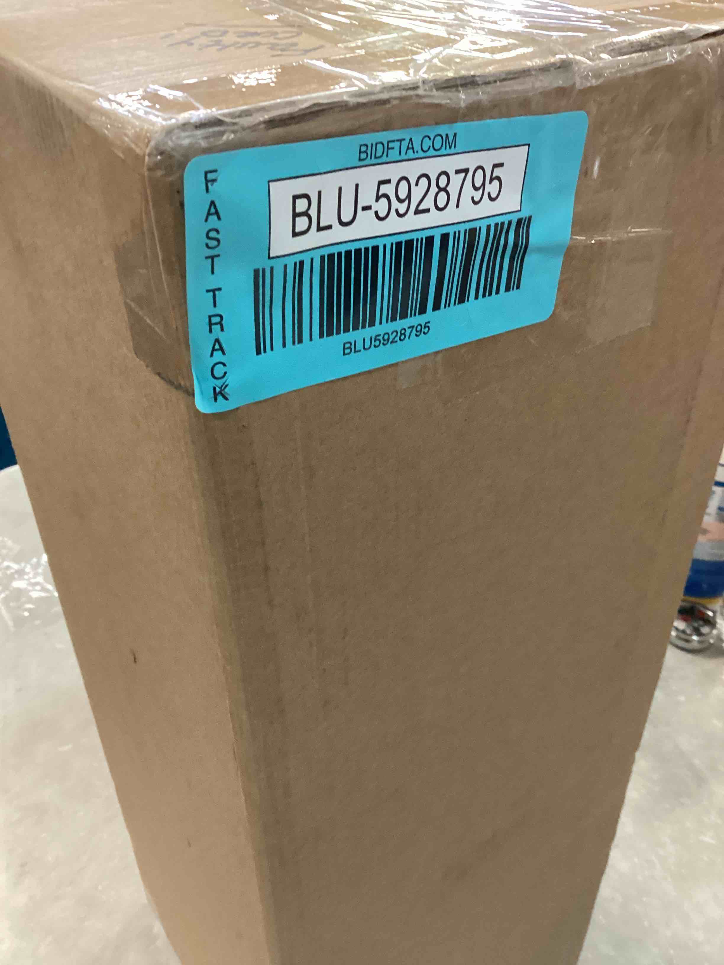 https://s3.amazonaws.com/lotting-images-prod/bidfta/BLU5928795_1709579663779.jpeg