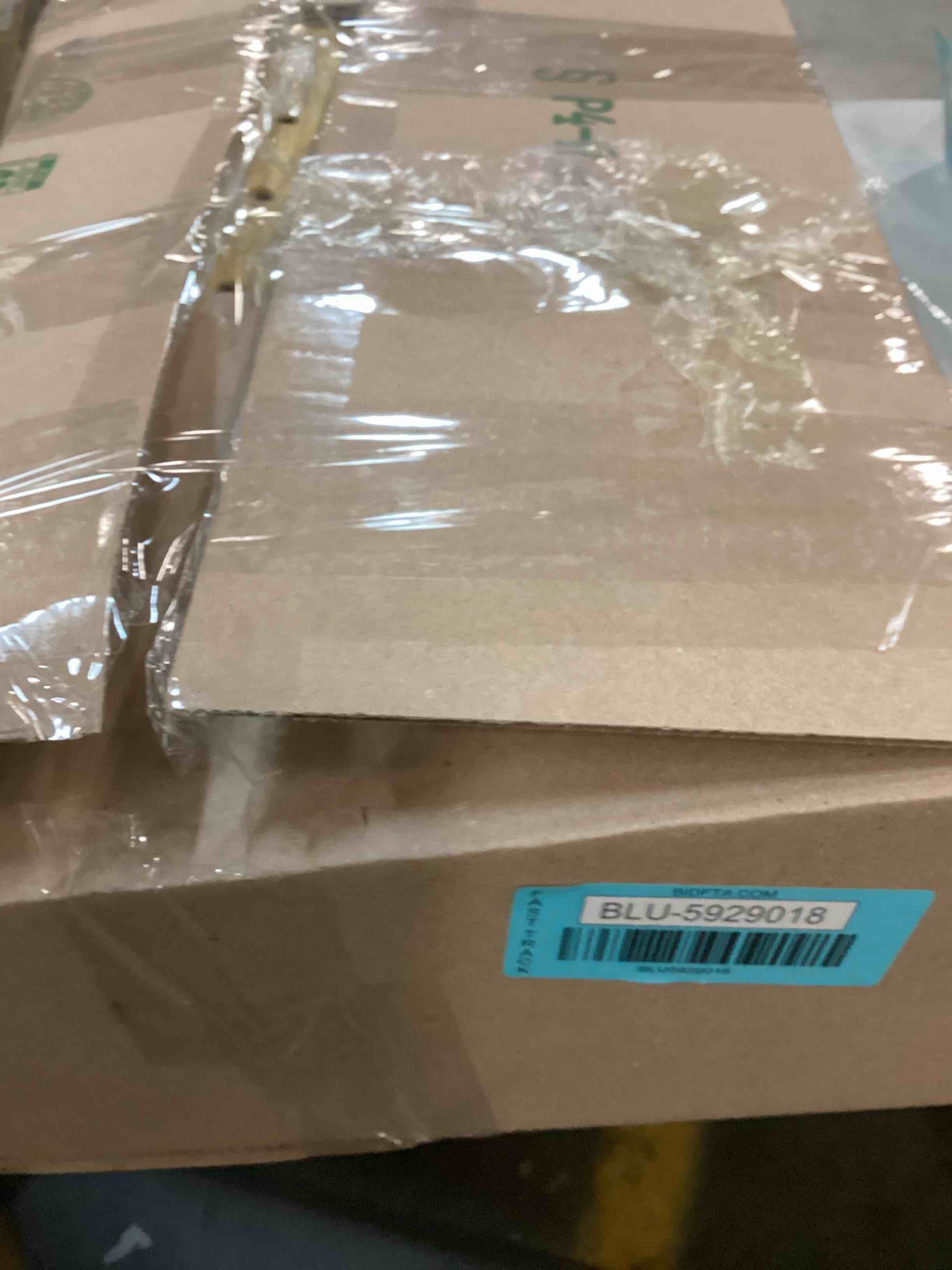 https://s3.amazonaws.com/lotting-images-prod/bidfta/BLU5929018_1709662535351.jpeg