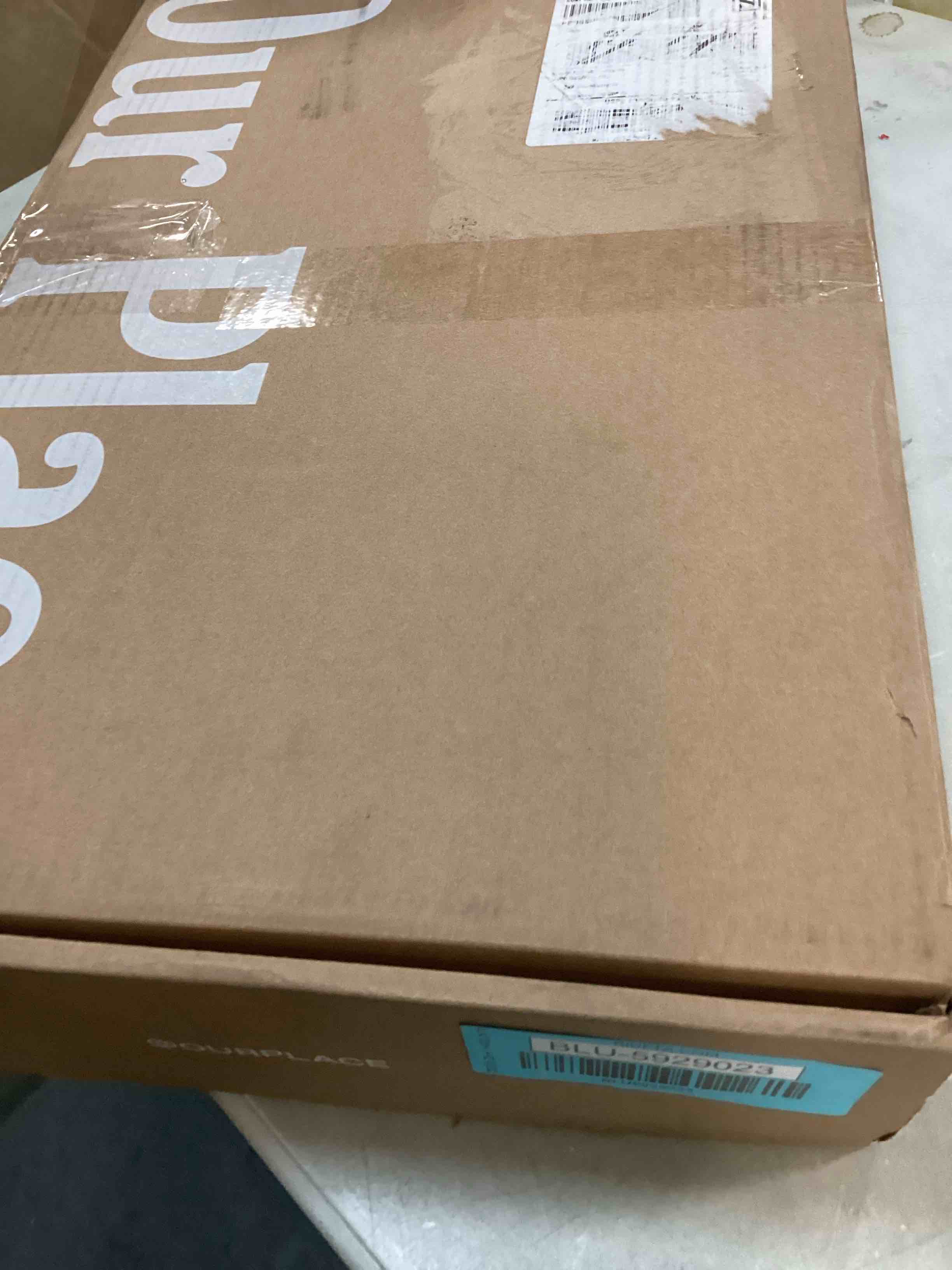 https://s3.amazonaws.com/lotting-images-prod/bidfta/BLU5929023_1709663899459.jpeg