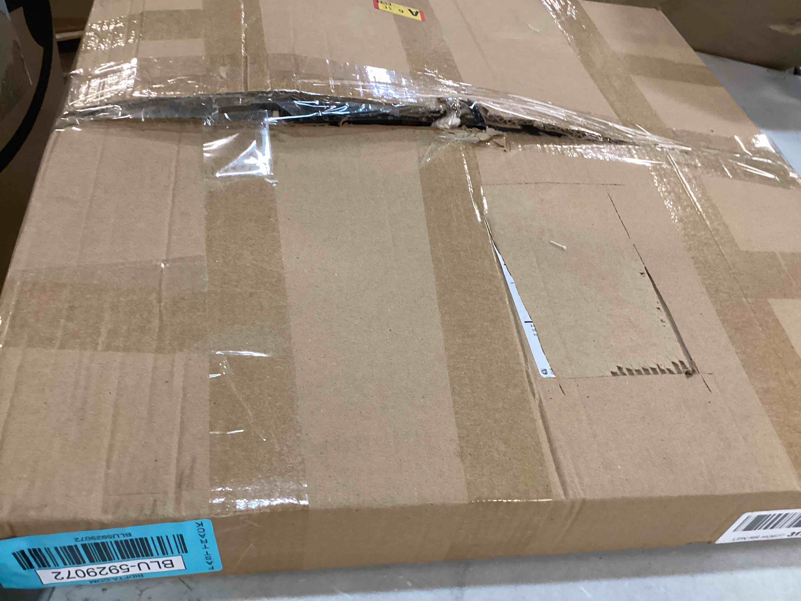 https://s3.amazonaws.com/lotting-images-prod/bidfta/BLU5929072_1709670616945.jpeg