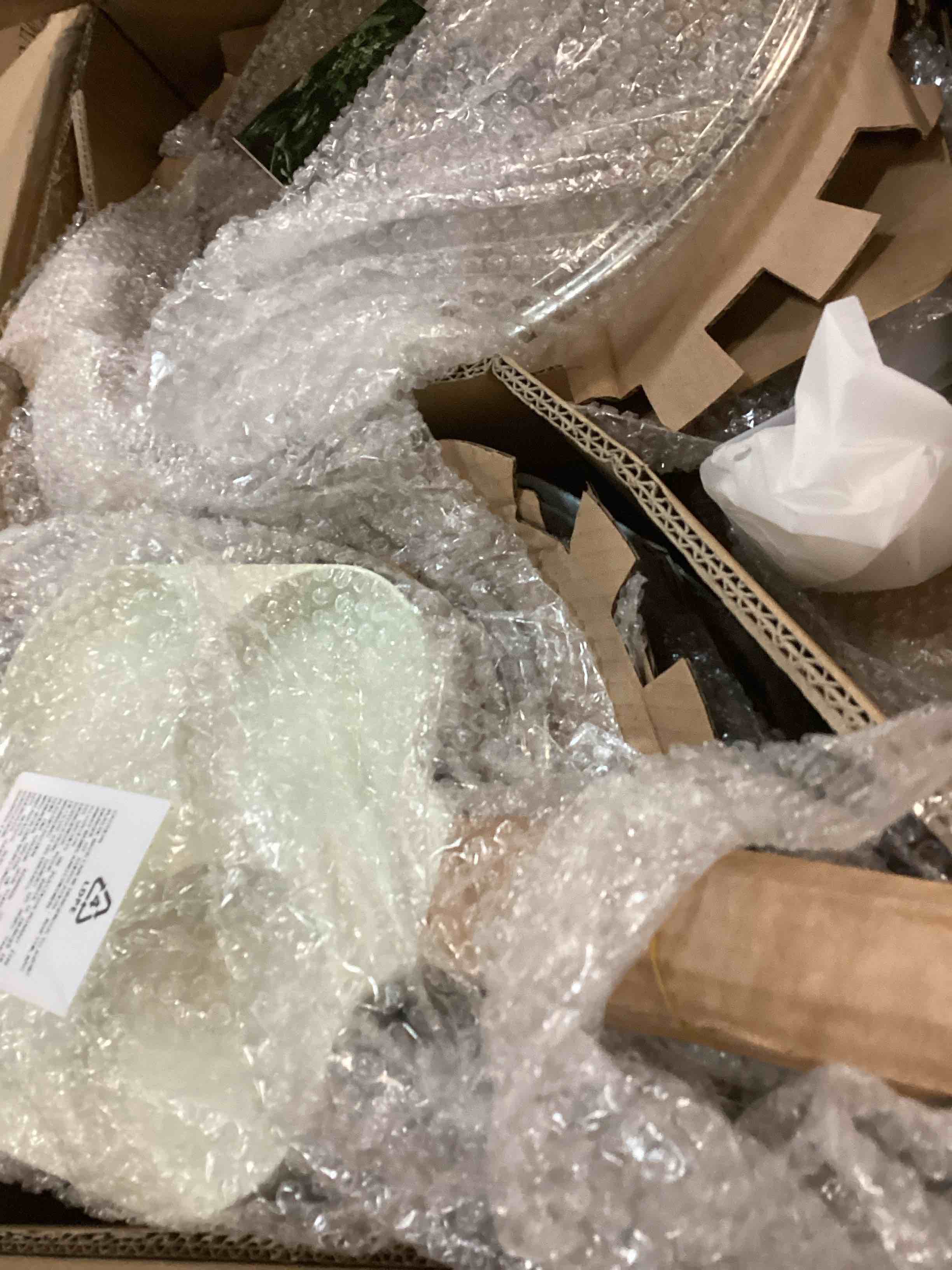 https://s3.amazonaws.com/lotting-images-prod/bidfta/BLU5929093_1709673489542.jpeg