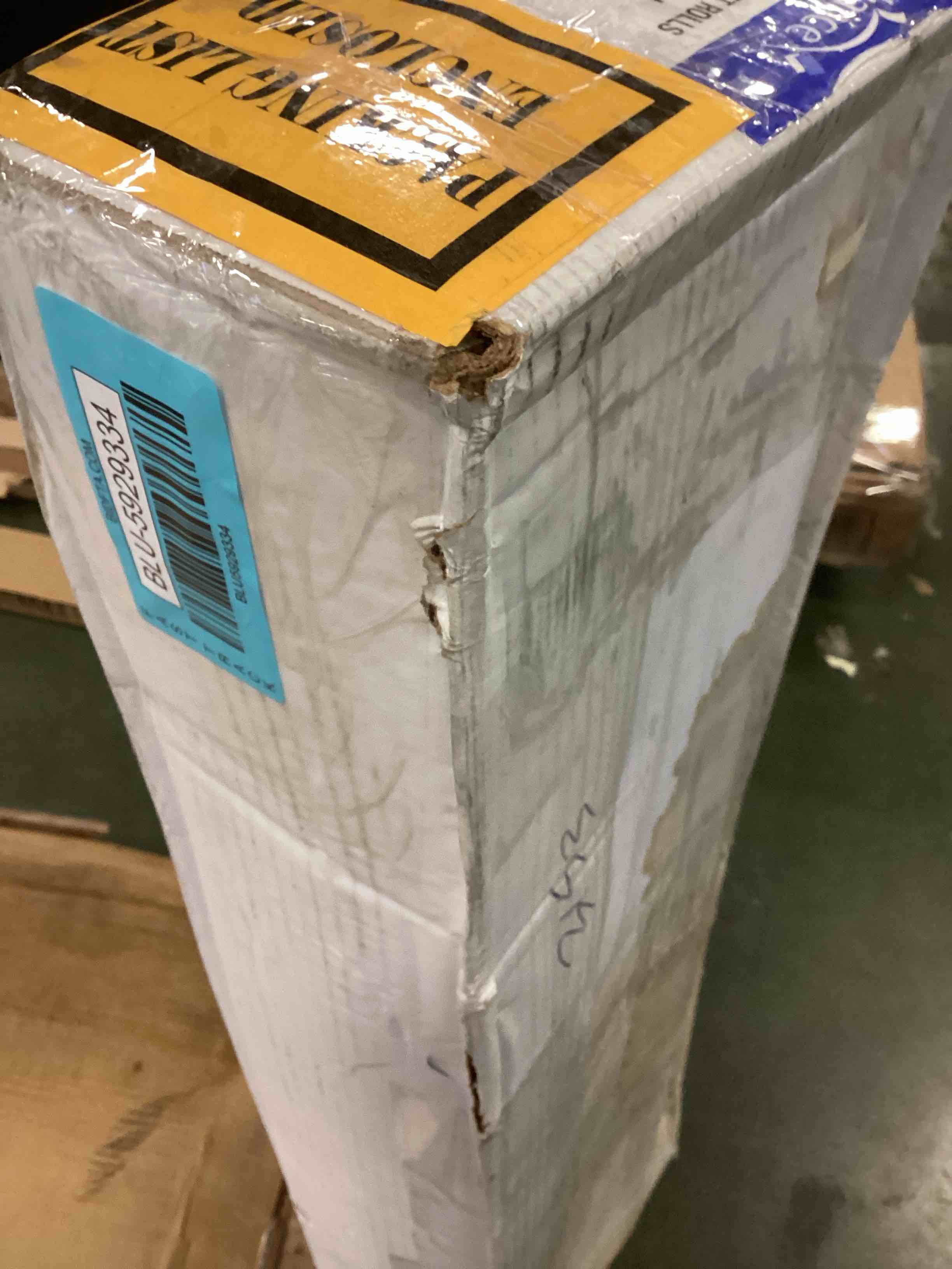 https://s3.amazonaws.com/lotting-images-prod/bidfta/BLU5929334_1709818372730.jpeg