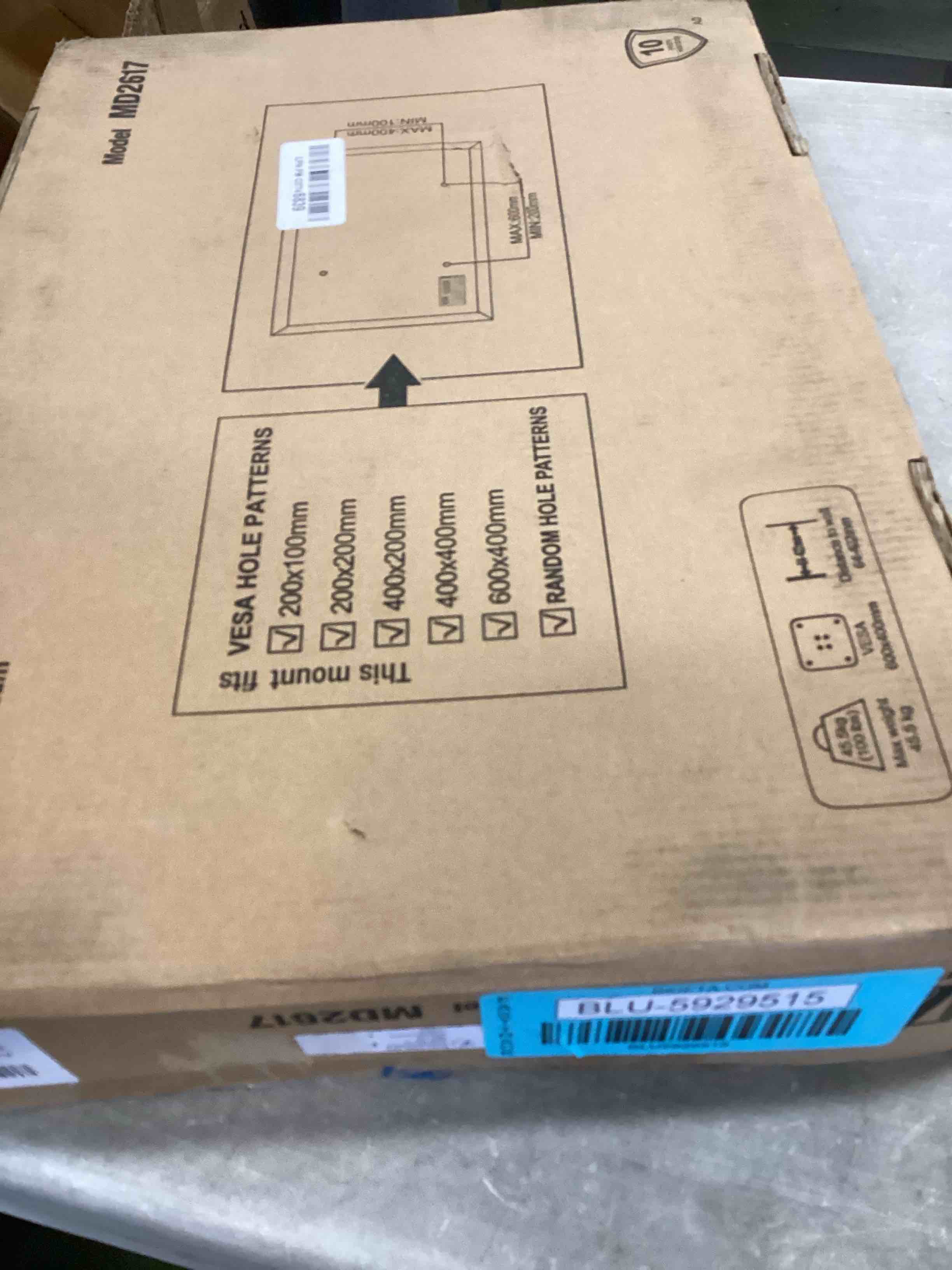 https://s3.amazonaws.com/lotting-images-prod/bidfta/BLU5929515_1709844541591.jpeg