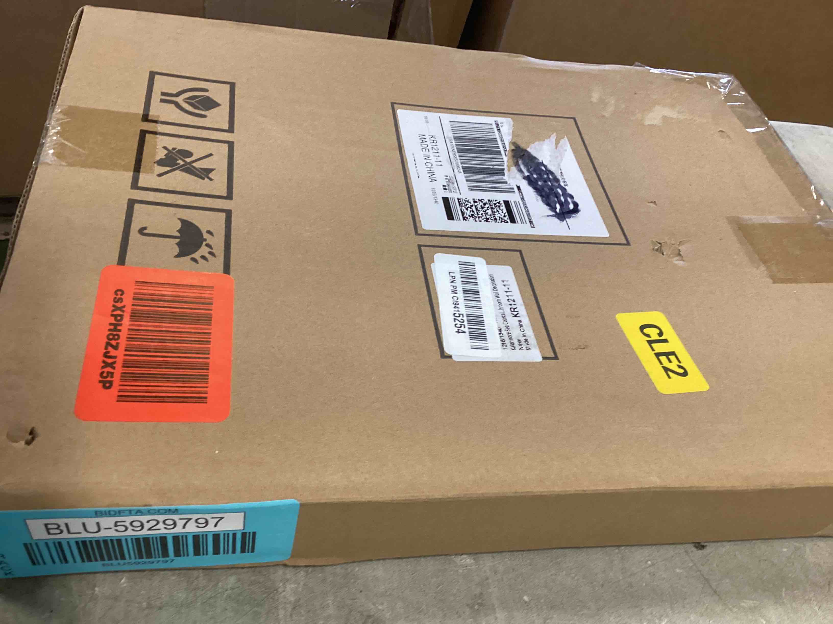 https://s3.amazonaws.com/lotting-images-prod/bidfta/BLU5929797_1710257131911.jpeg