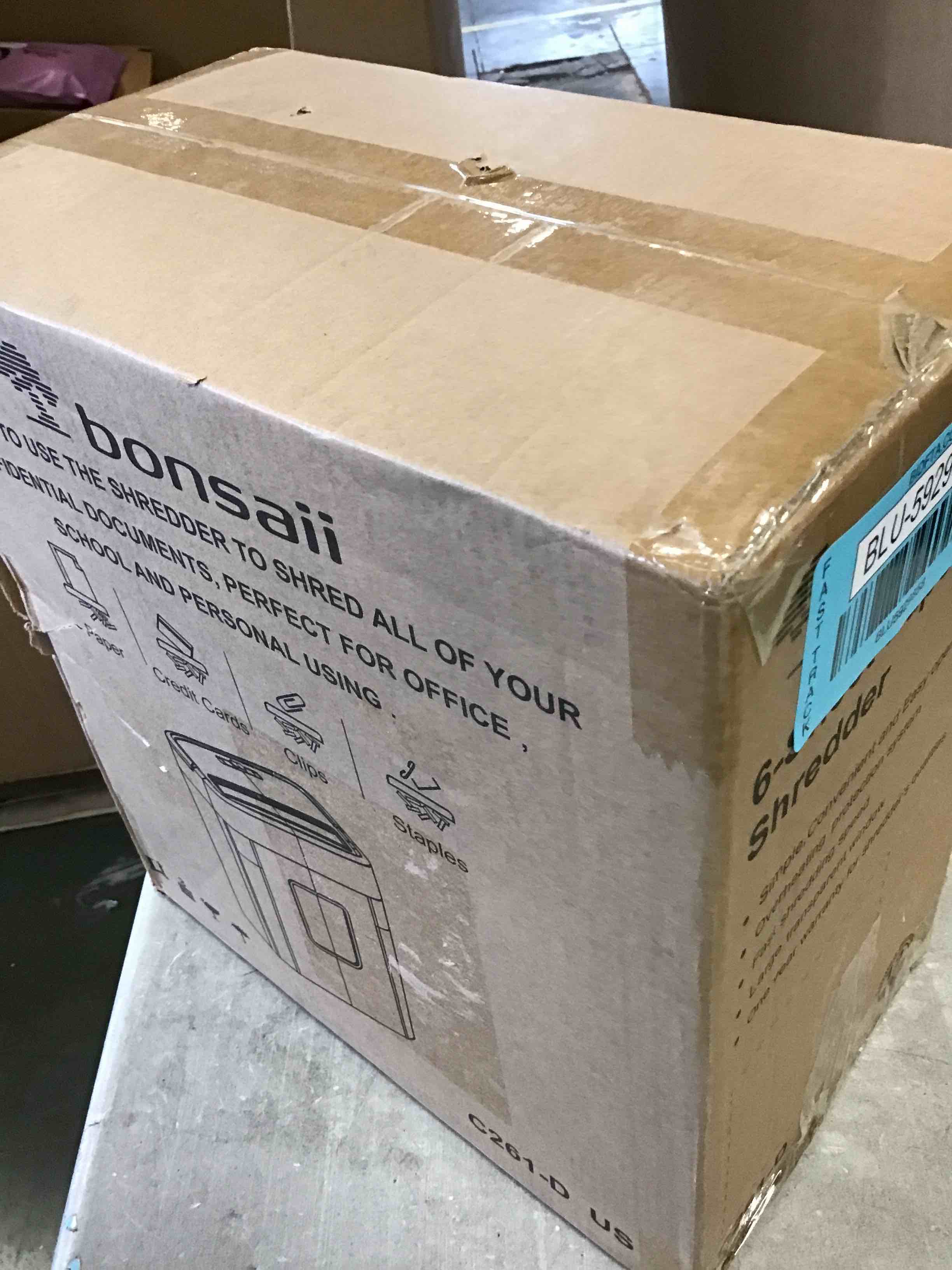 https://s3.amazonaws.com/lotting-images-prod/bidfta/BLU5929858_1710265516796.jpeg