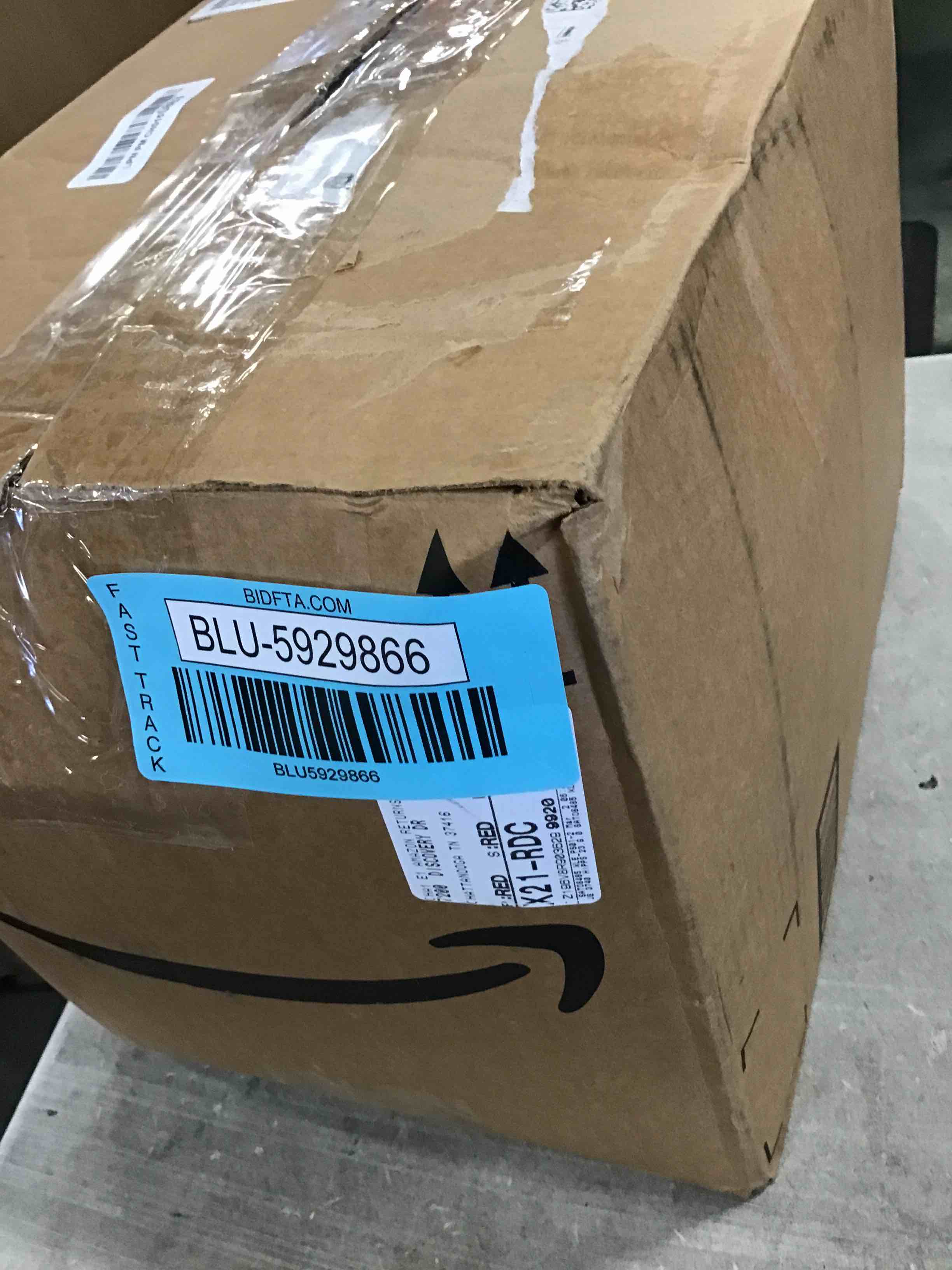 https://s3.amazonaws.com/lotting-images-prod/bidfta/BLU5929866_1710267542516.jpeg