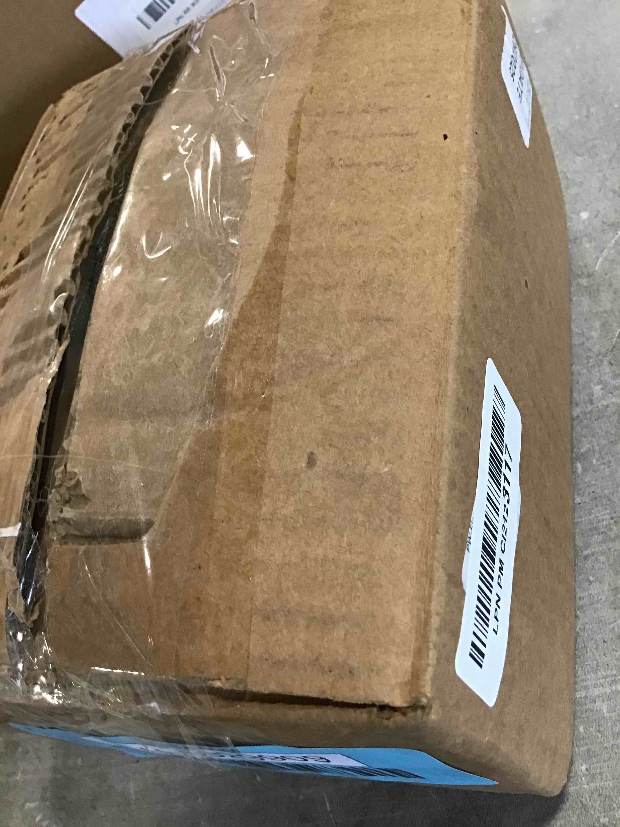https://s3.amazonaws.com/lotting-images-prod/bidfta/BLU5929909_1710272498718.jpeg
