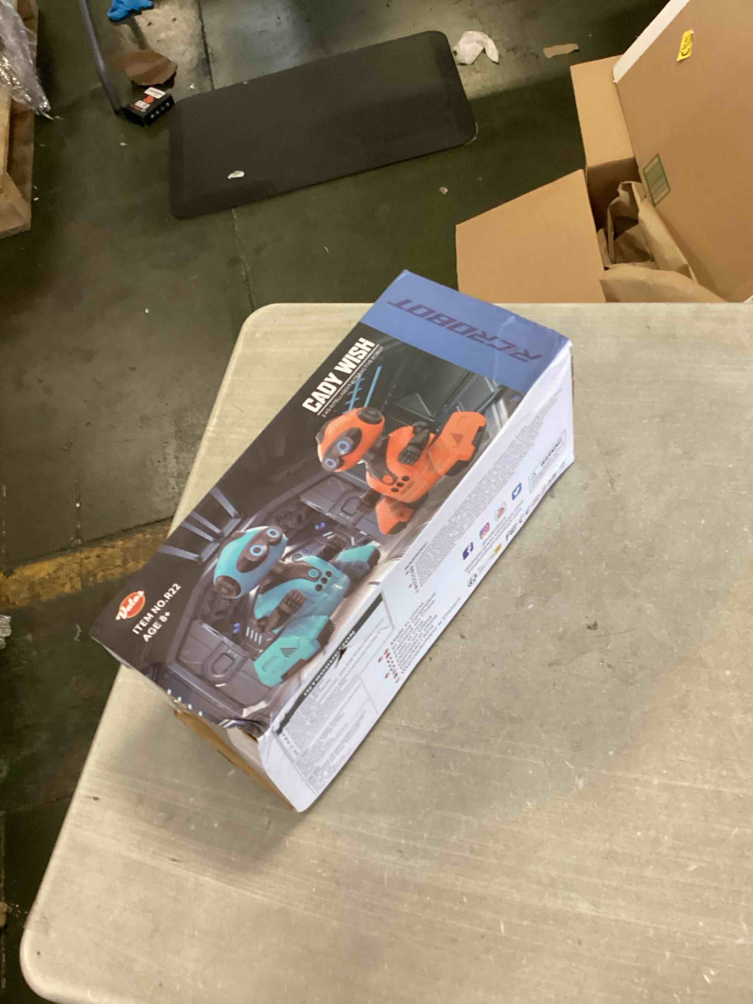 https://s3.amazonaws.com/lotting-images-prod/bidfta/BLU5929999_1709574266322.jpeg
