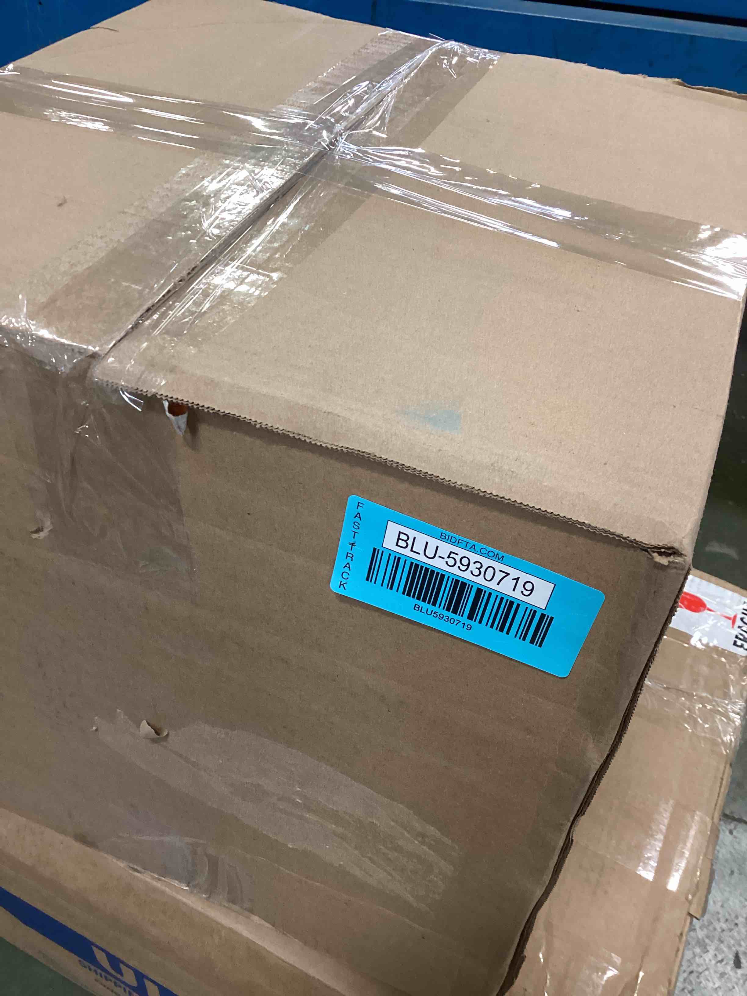 https://s3.amazonaws.com/lotting-images-prod/bidfta/BLU5930719_1710775680571.jpeg