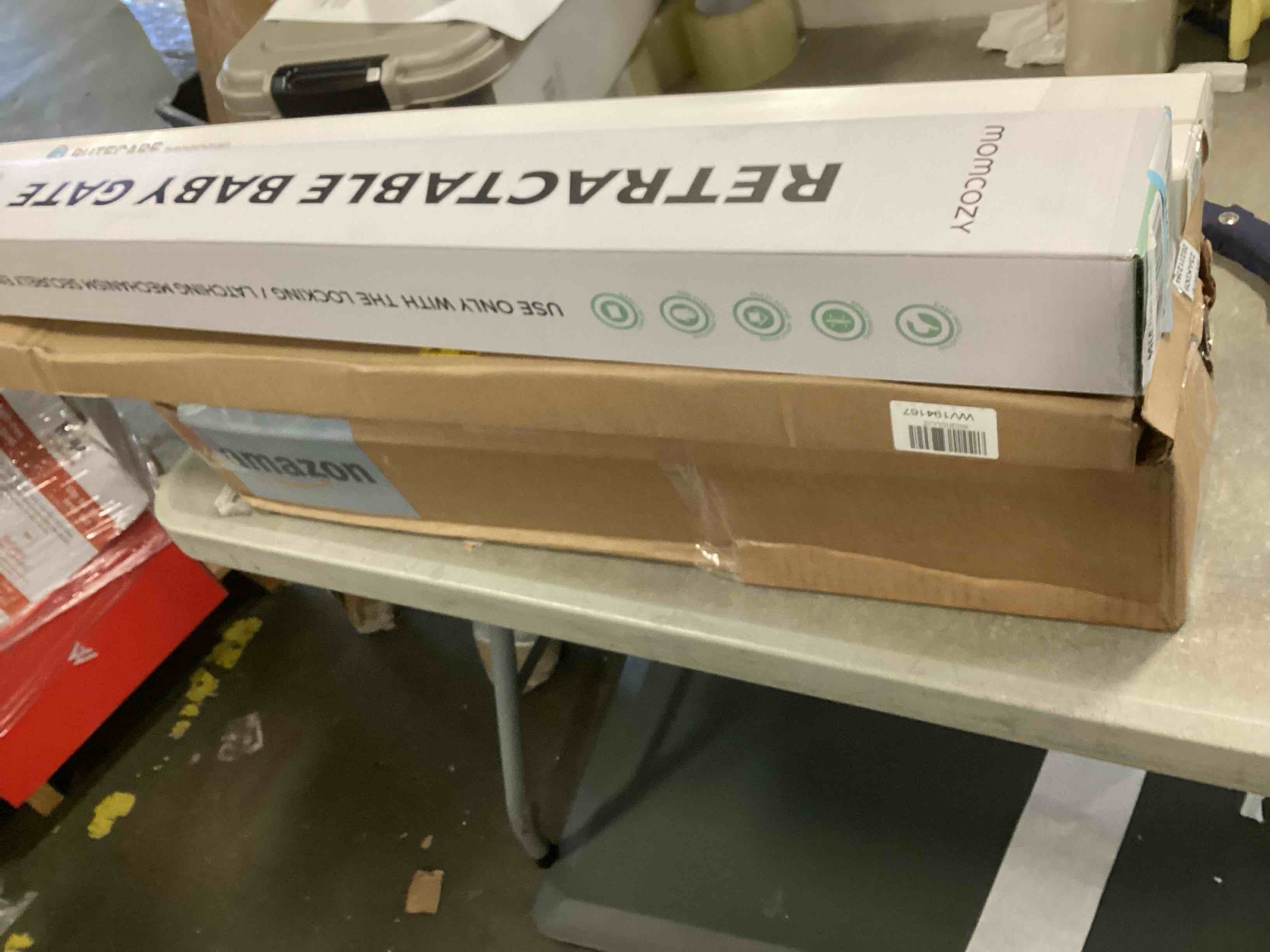 Assorted of  Products for the Maintenance or Decoration of the Home (it can include a variety of sizes and models)