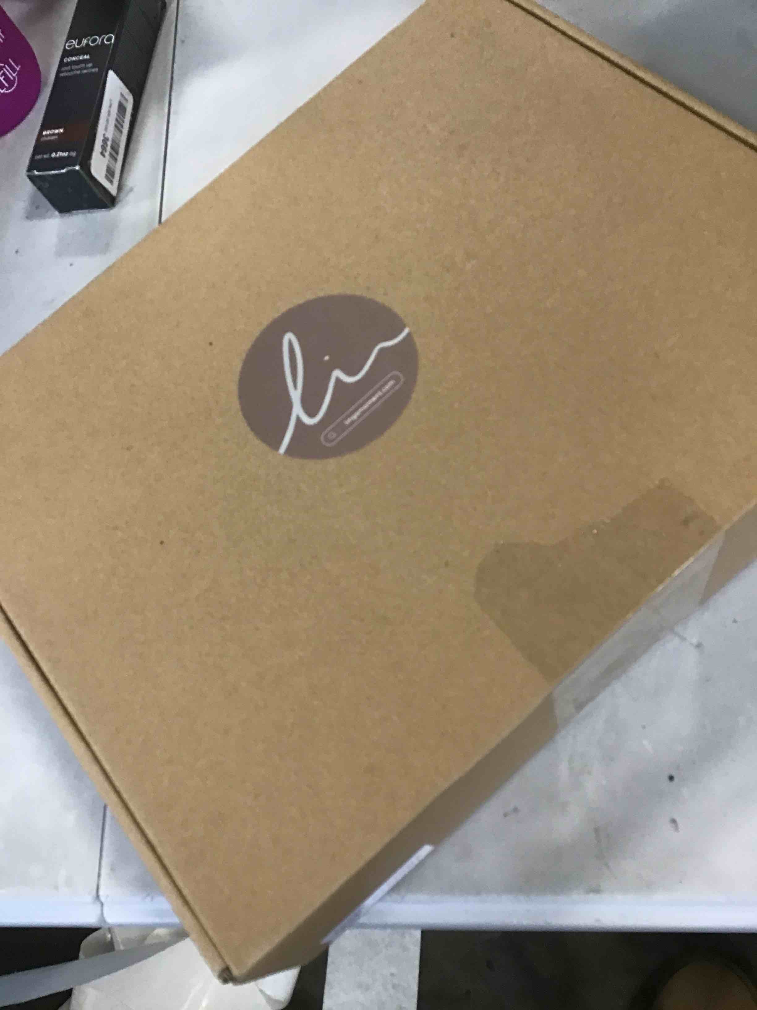 https://s3.amazonaws.com/lotting-images-prod/bidfta/BLU5934006_1715013468103.jpeg
