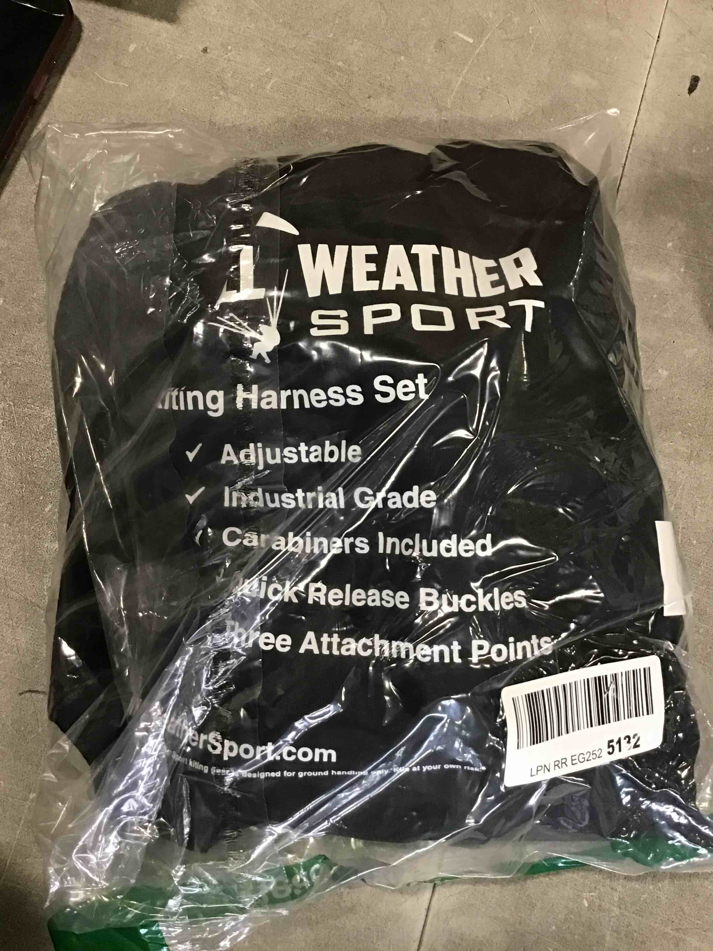 https://s3.amazonaws.com/lotting-images-prod/bidfta/BLU5935388_1709755662634.jpeg