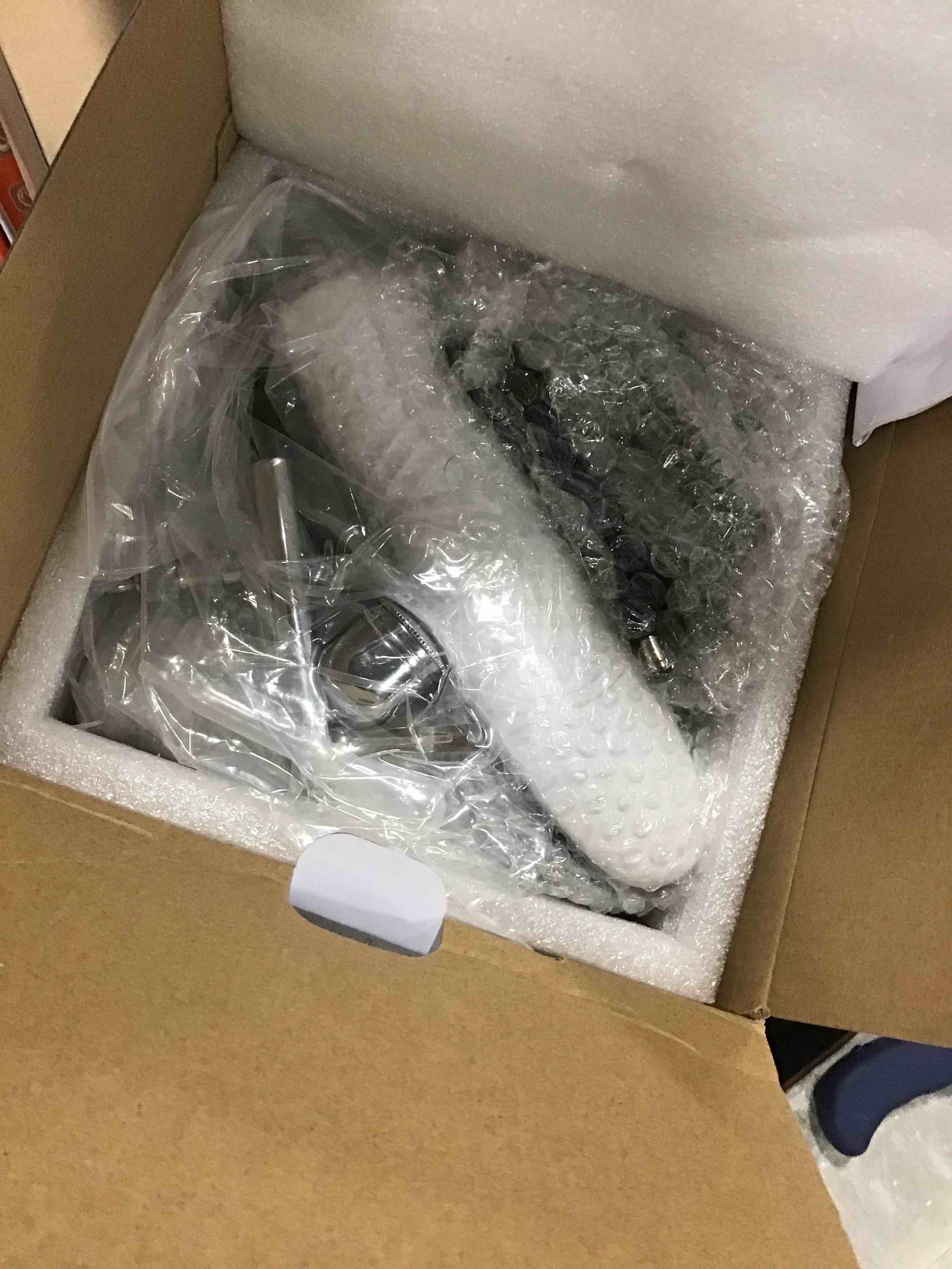 https://s3.amazonaws.com/lotting-images-prod/bidfta/BLU5935522_1709820815500.jpeg