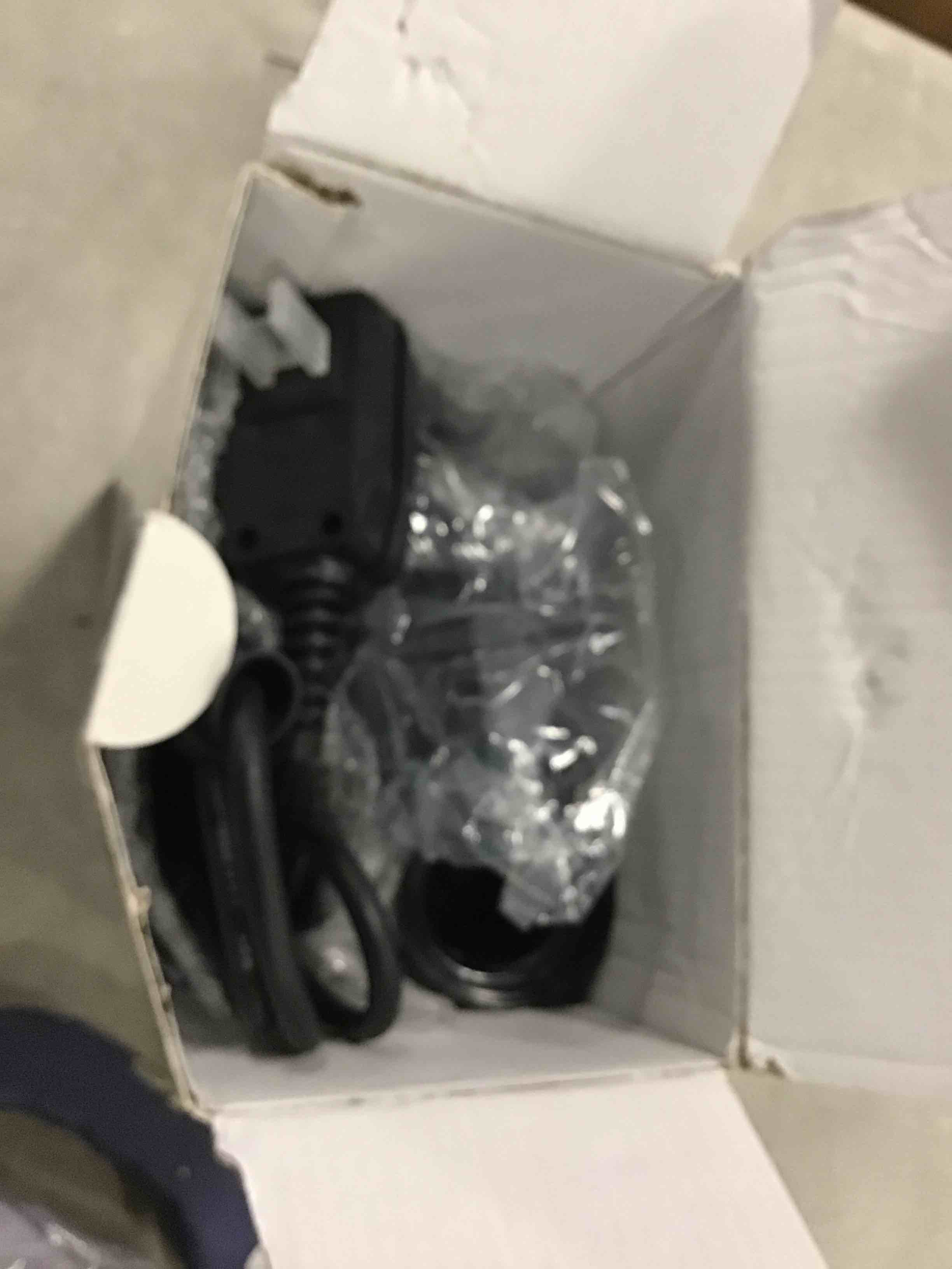https://s3.amazonaws.com/lotting-images-prod/bidfta/BLU5935885_1709906581836.jpeg