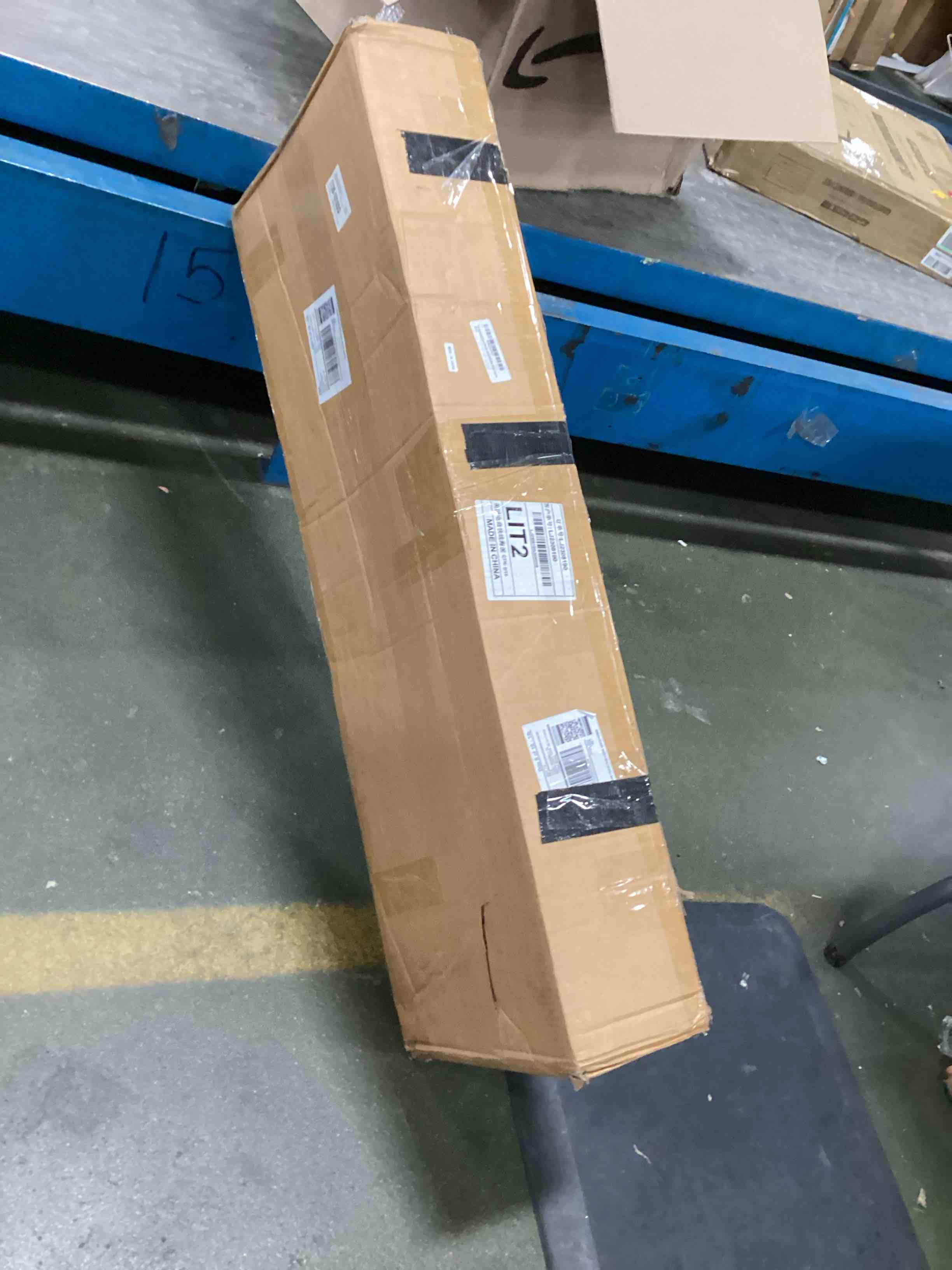 https://s3.amazonaws.com/lotting-images-prod/bidfta/BLU5936350_1707224724185.jpeg