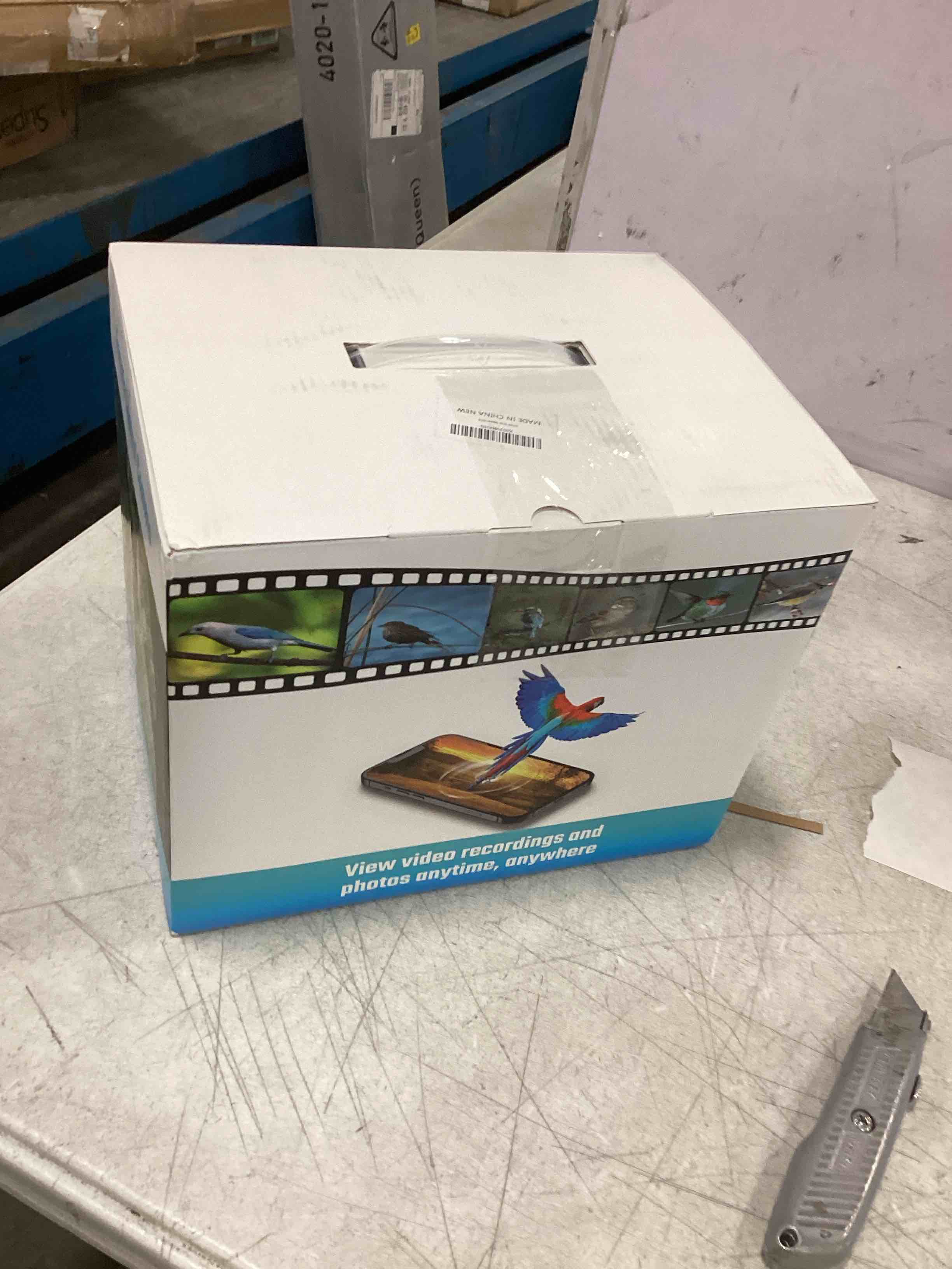 https://s3.amazonaws.com/lotting-images-prod/bidfta/BLU5936373_1707226273090.jpeg