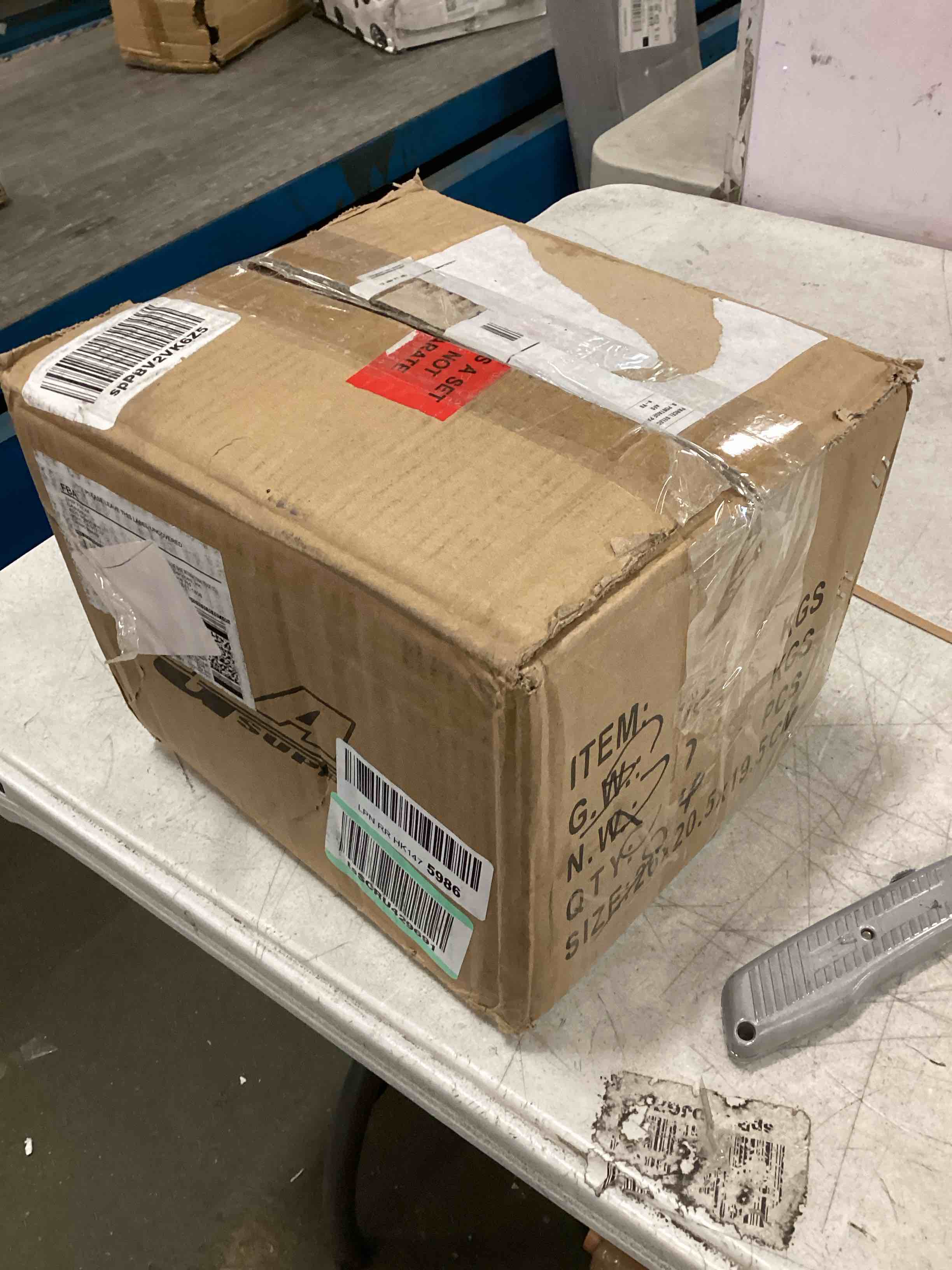 https://s3.amazonaws.com/lotting-images-prod/bidfta/BLU5936374_1707226322642.jpeg