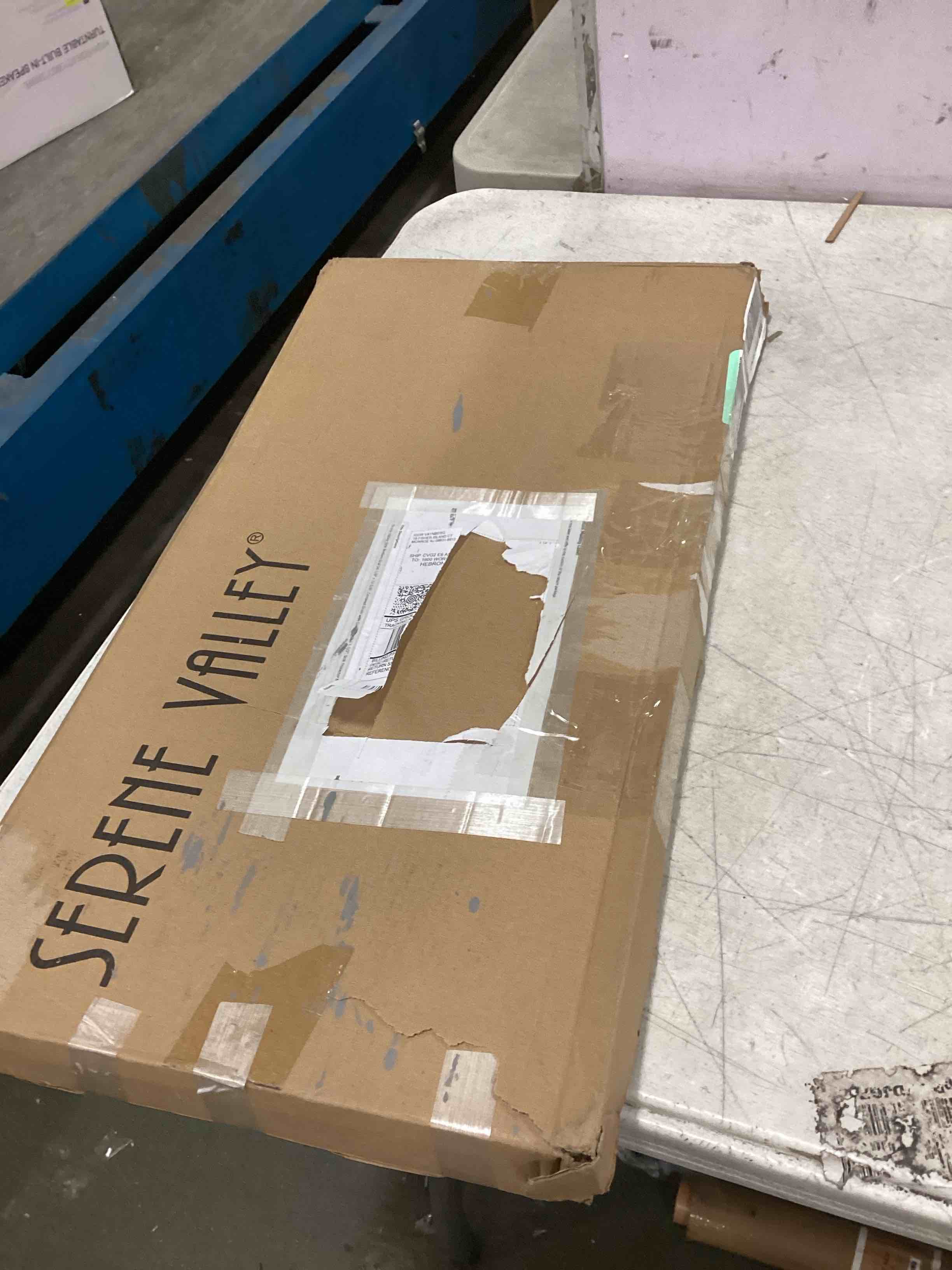 https://s3.amazonaws.com/lotting-images-prod/bidfta/BLU5936427_1707230298048.jpeg
